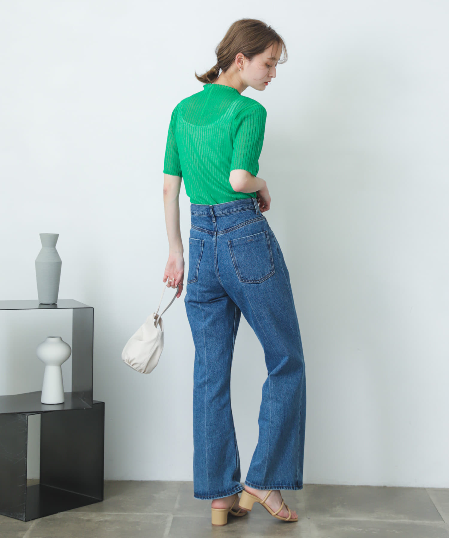 GREEN