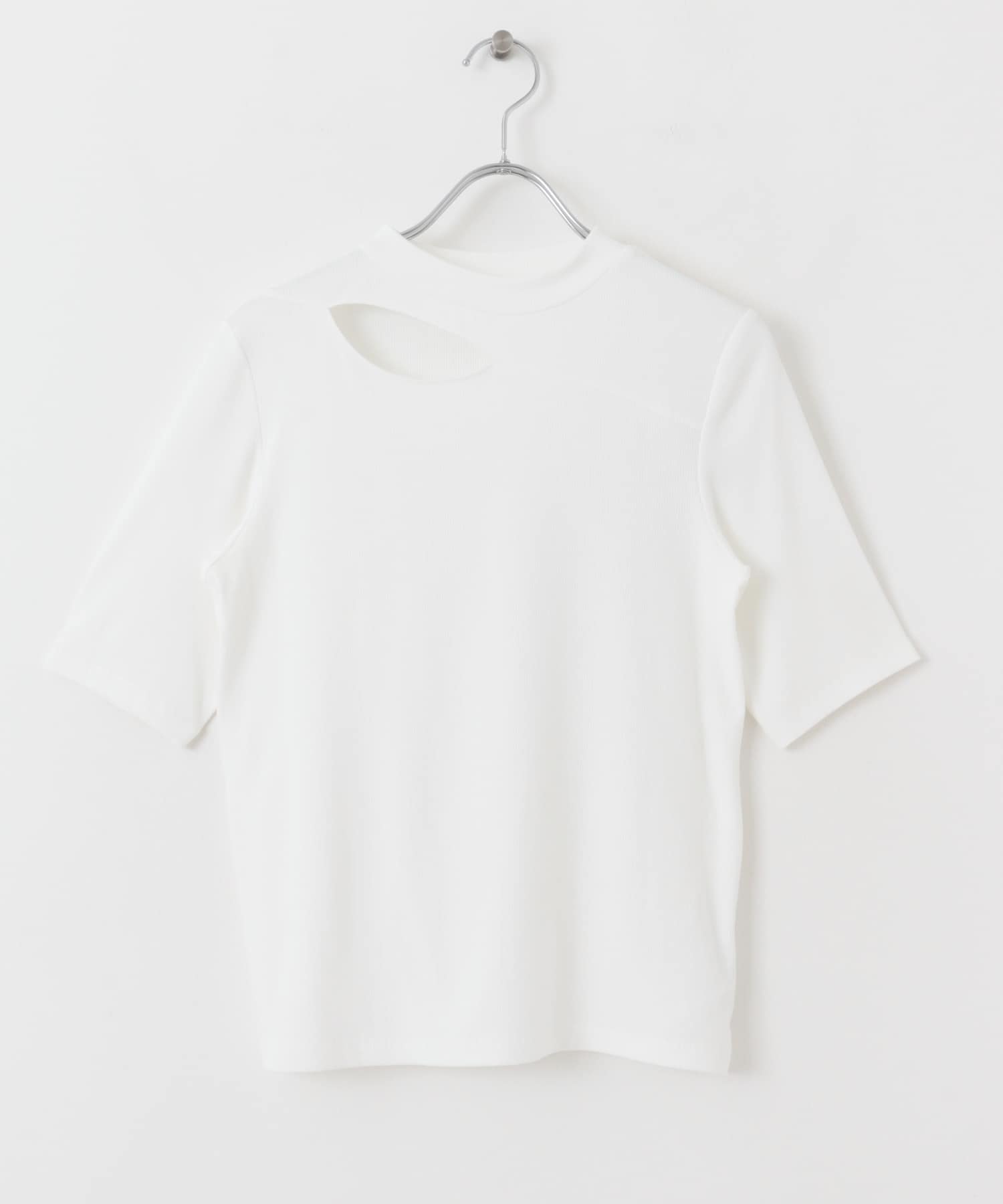 デコルテカットトップ OFF WHITE one
