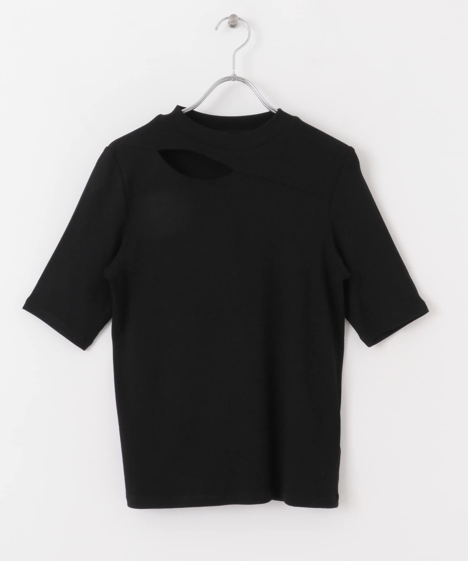 デコルテカットトップ BLACK one