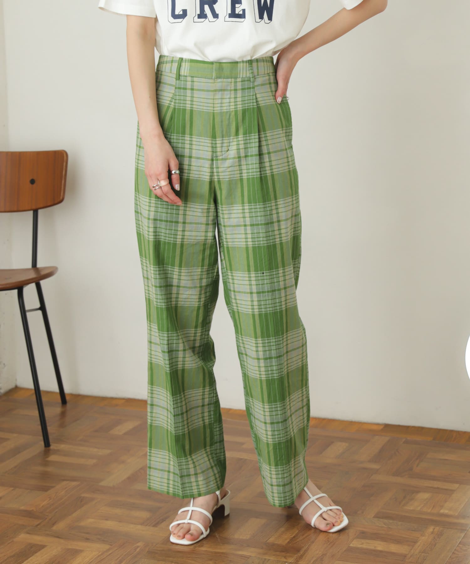 GREEN