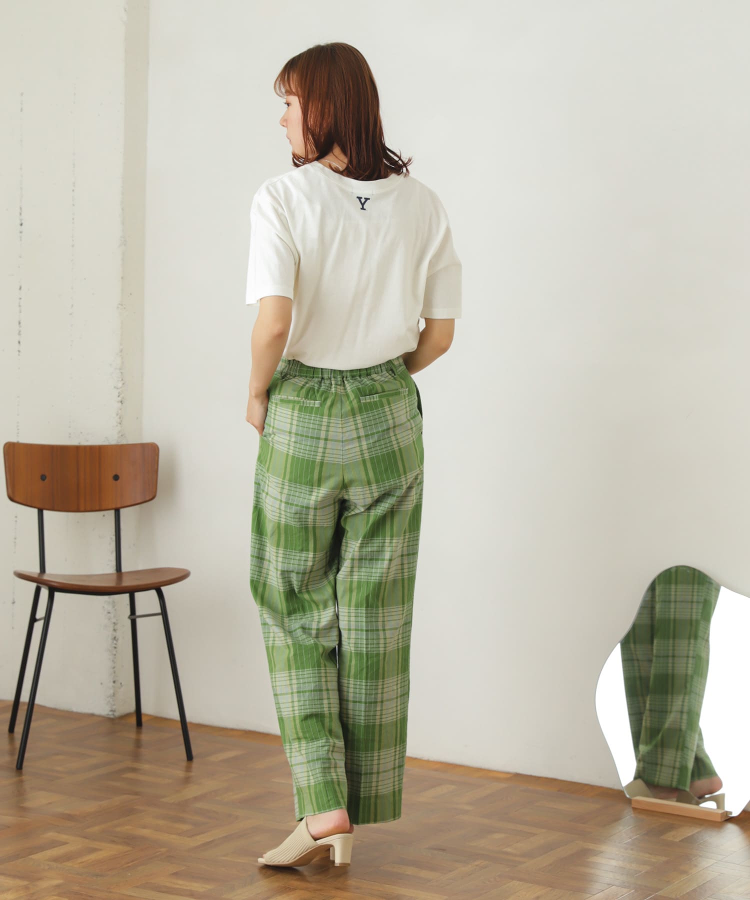 GREEN