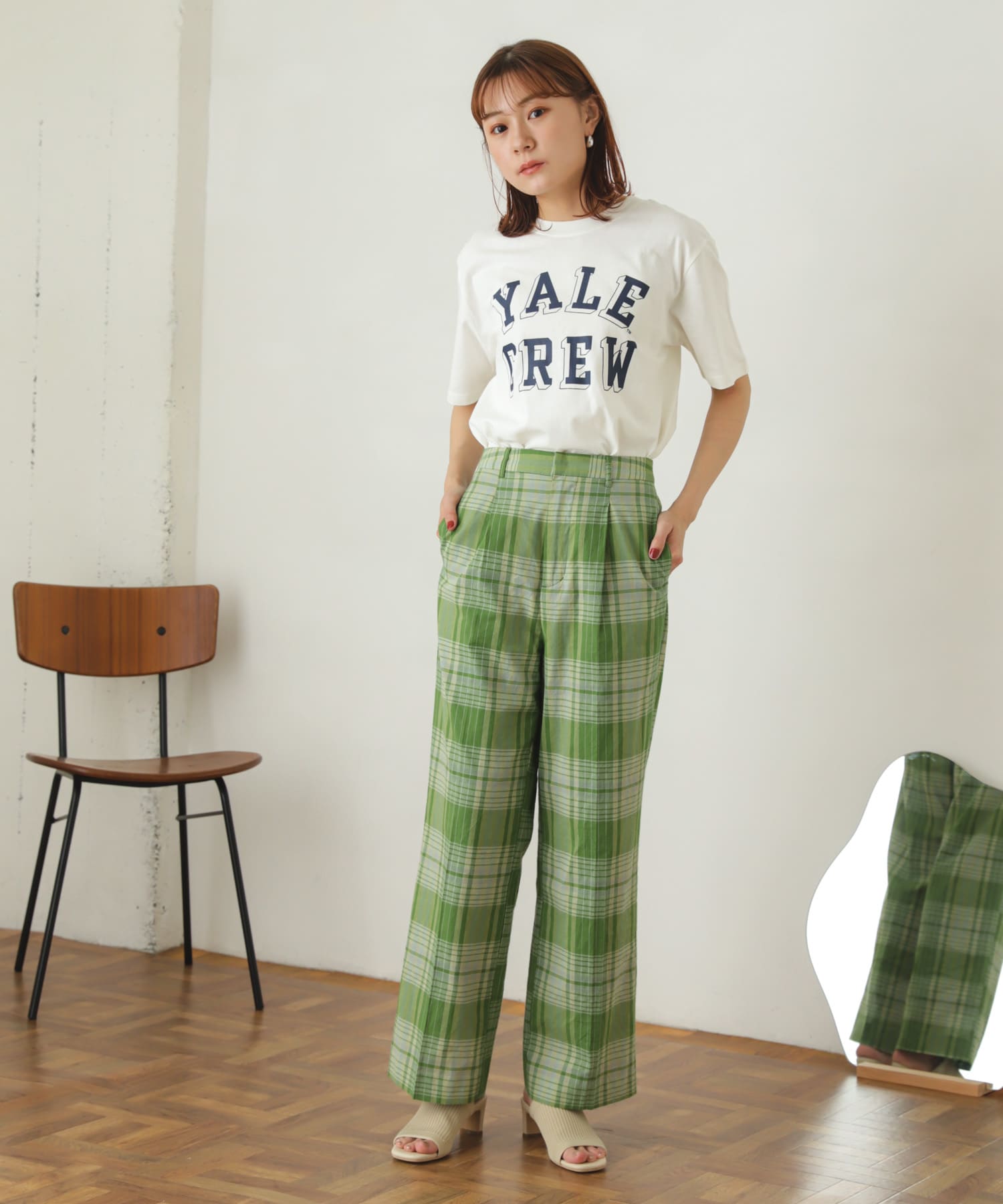 GREEN
