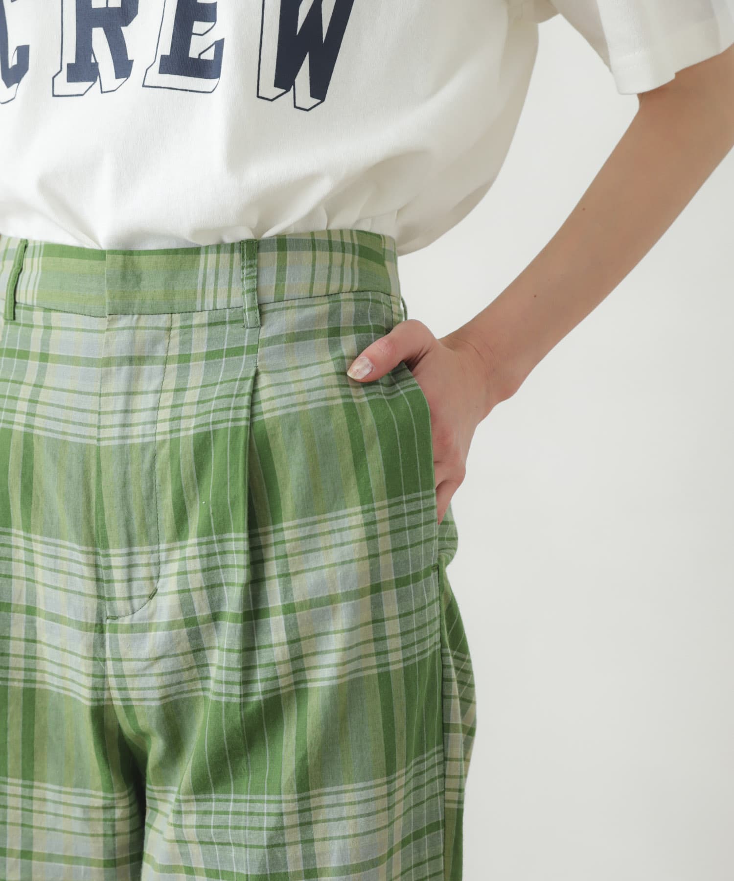 GREEN