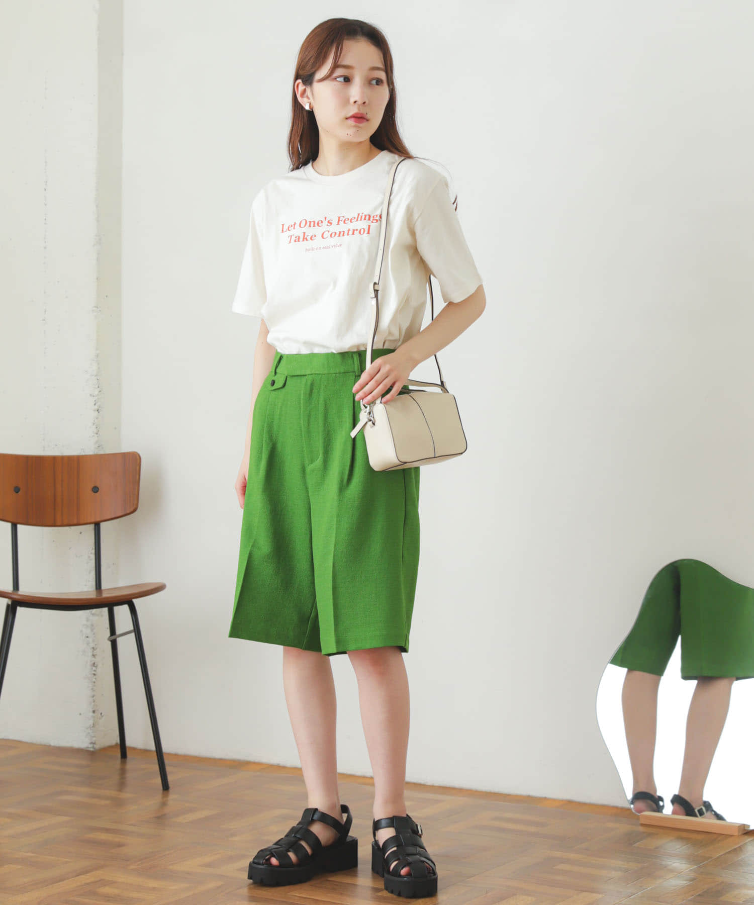GREEN