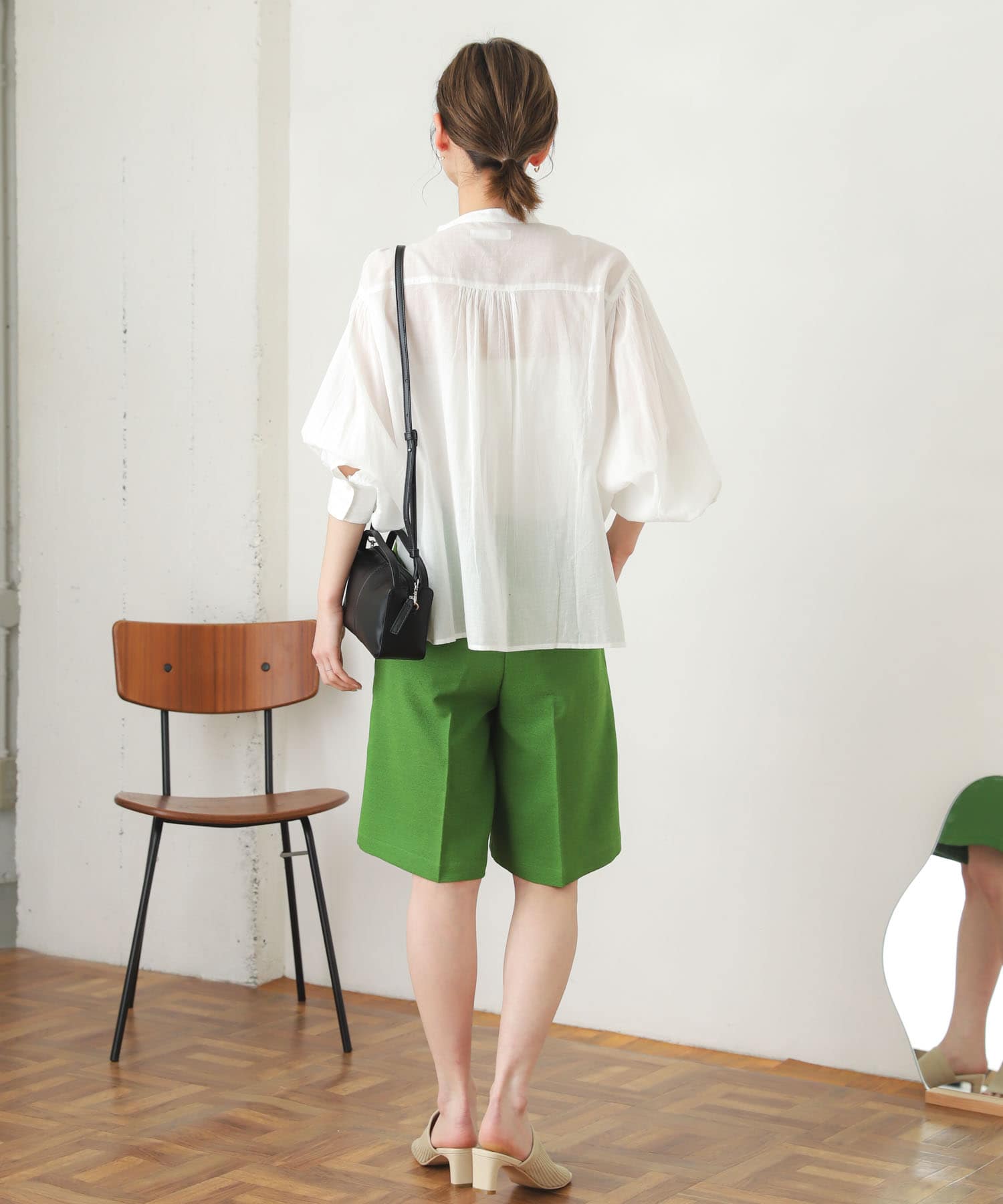 GREEN