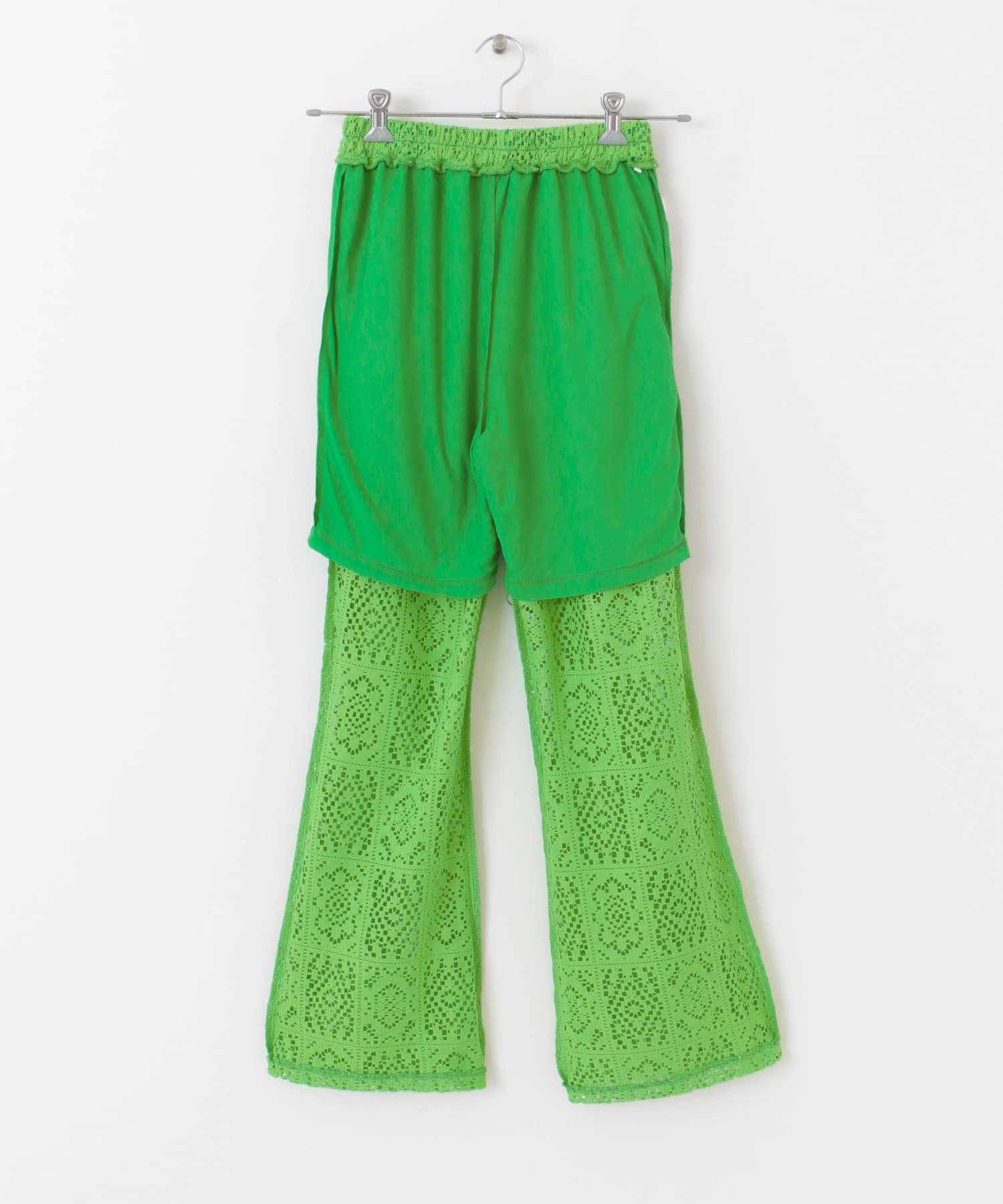 GREEN