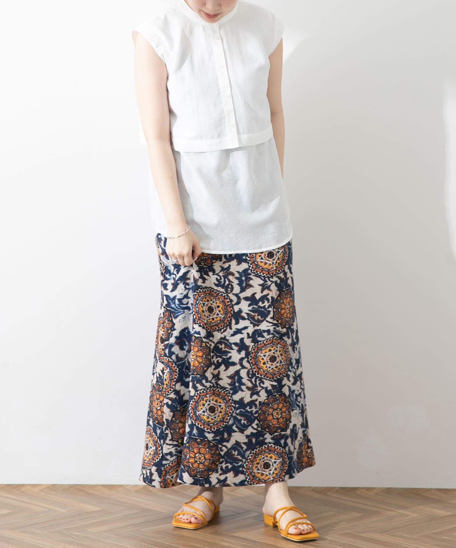 NVY×O.WHT