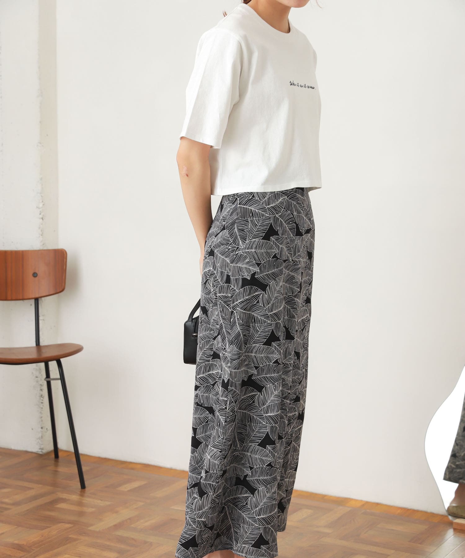BLK×O.WHT