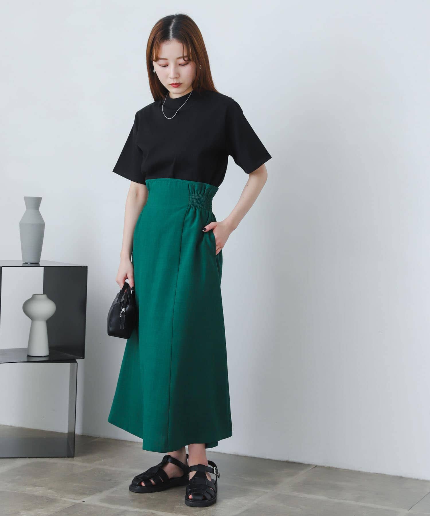 GREEN