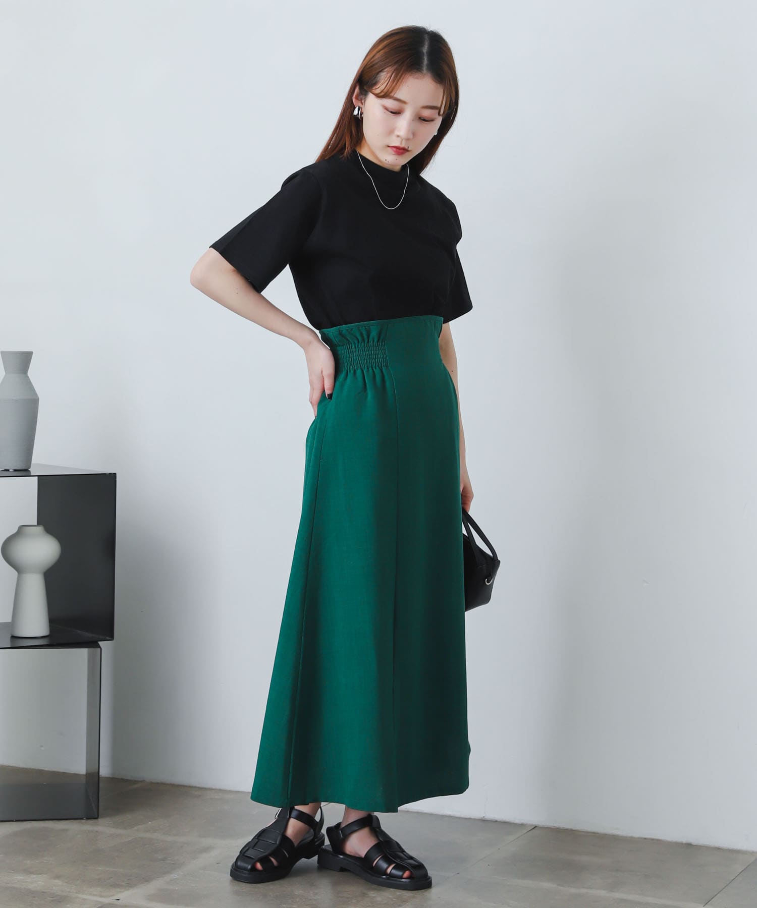 GREEN