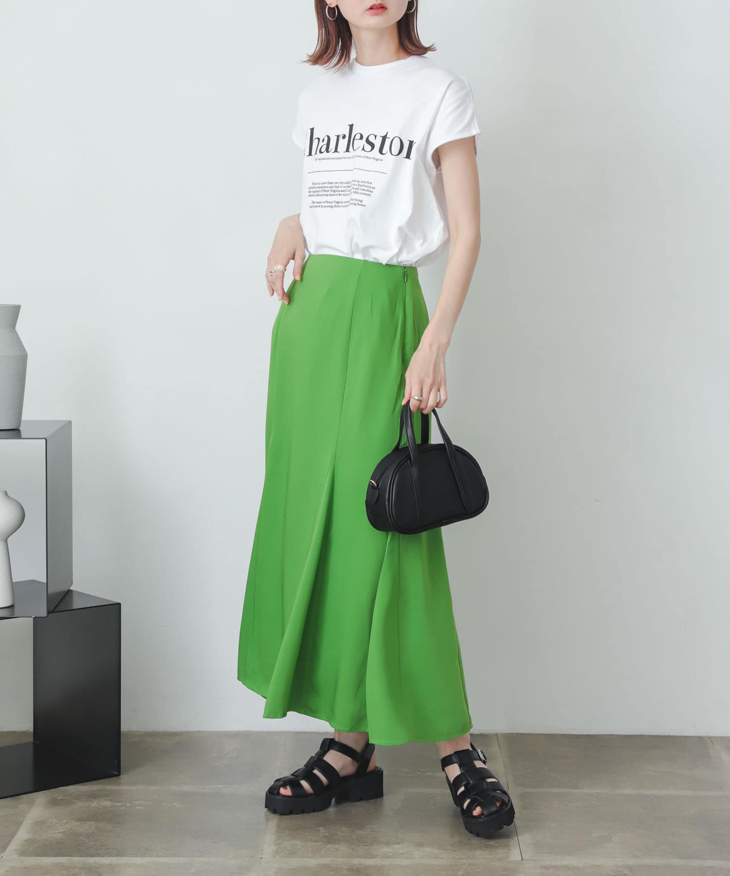 GREEN