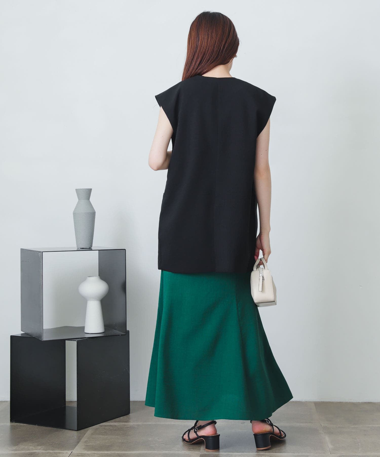 GREEN