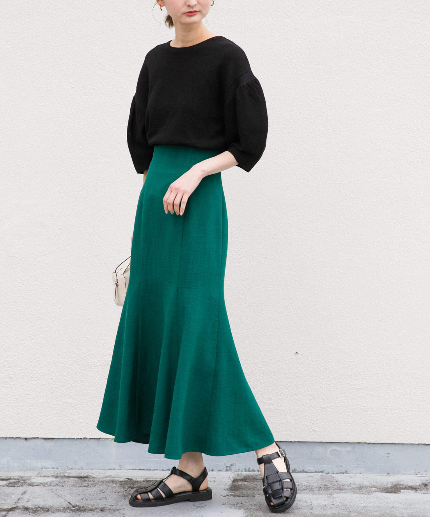 GREEN