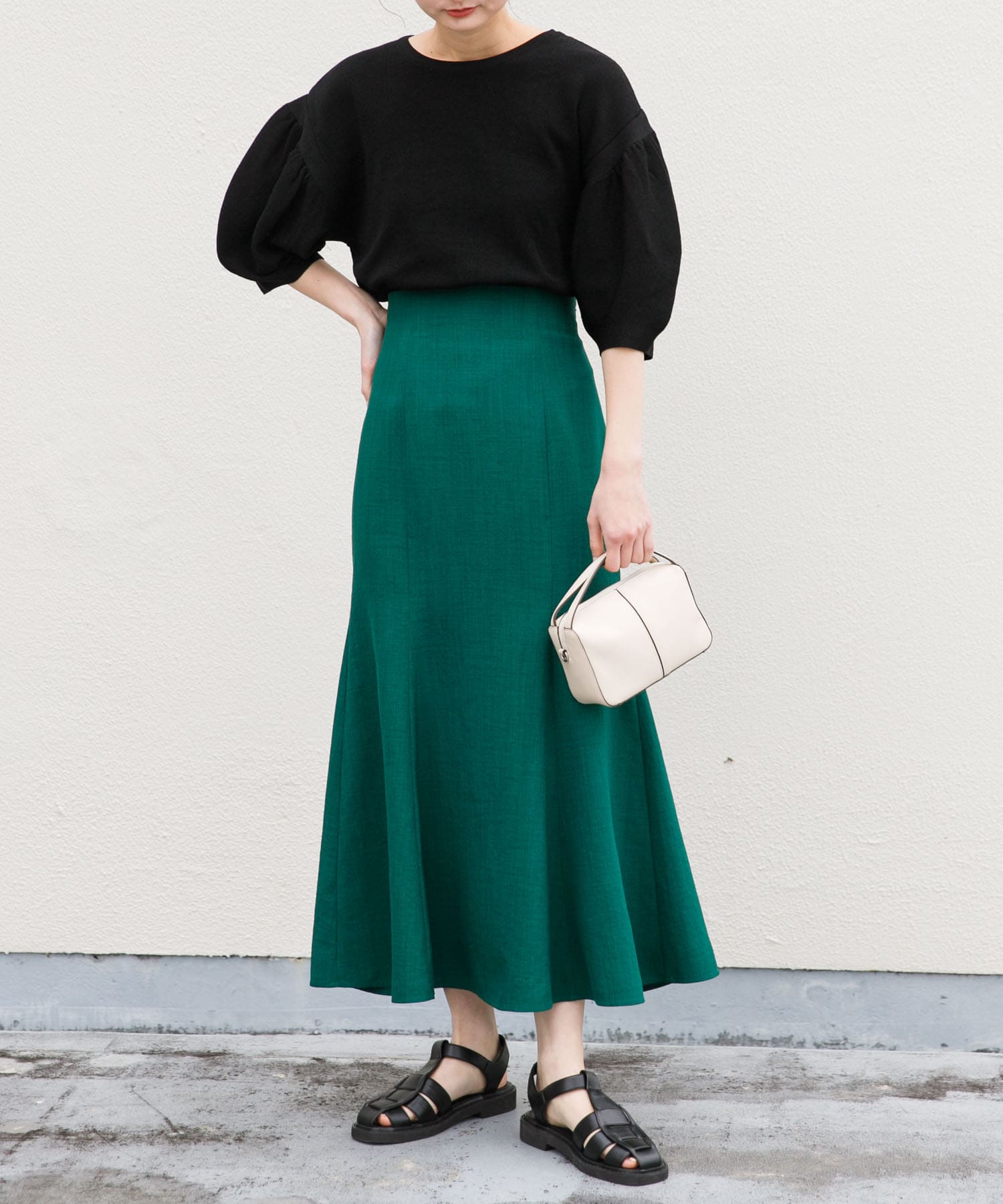 GREEN