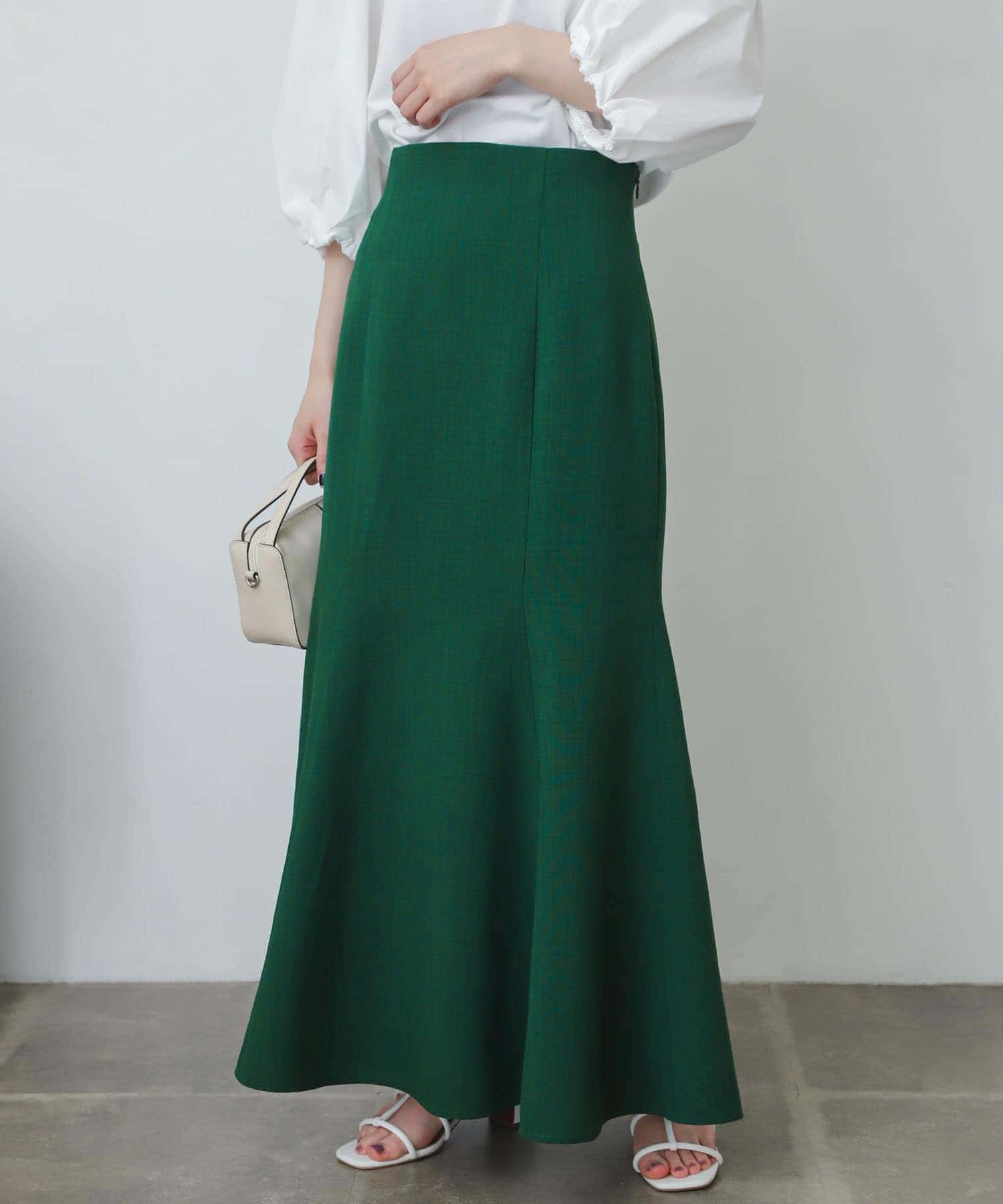 GREEN