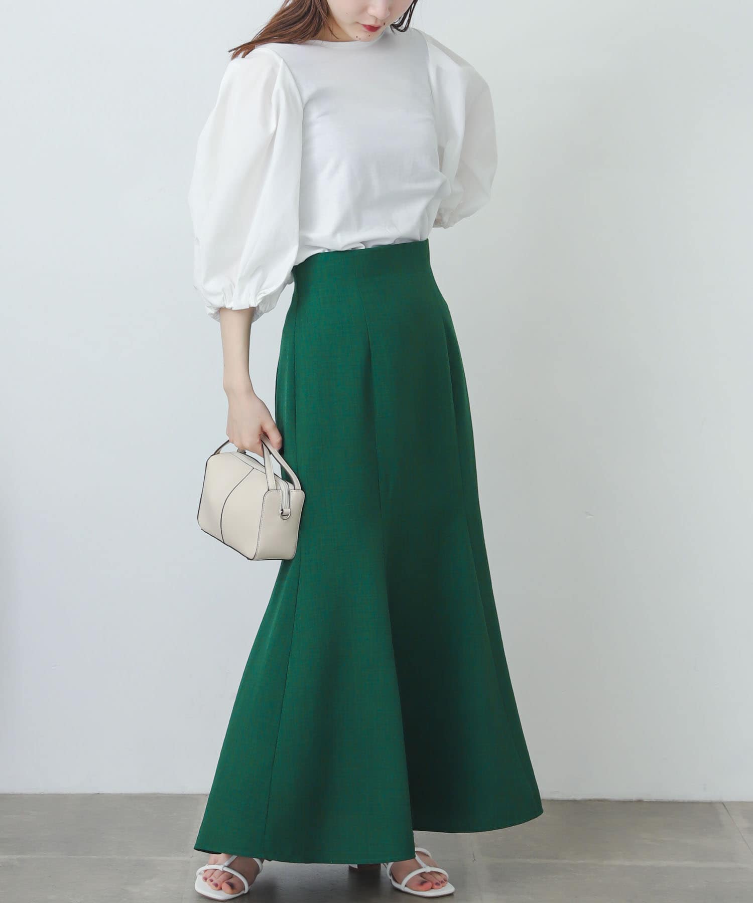 GREEN