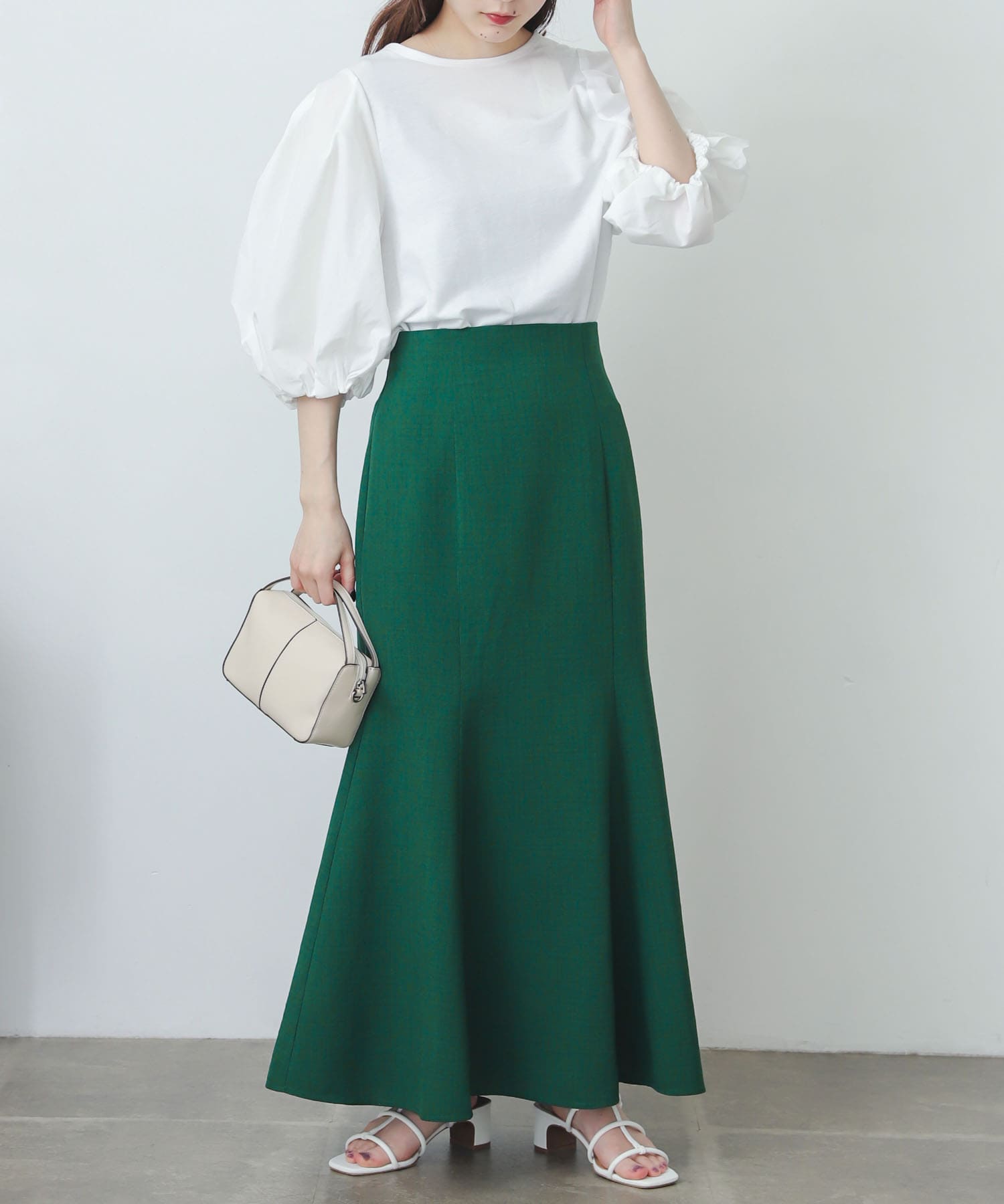 GREEN