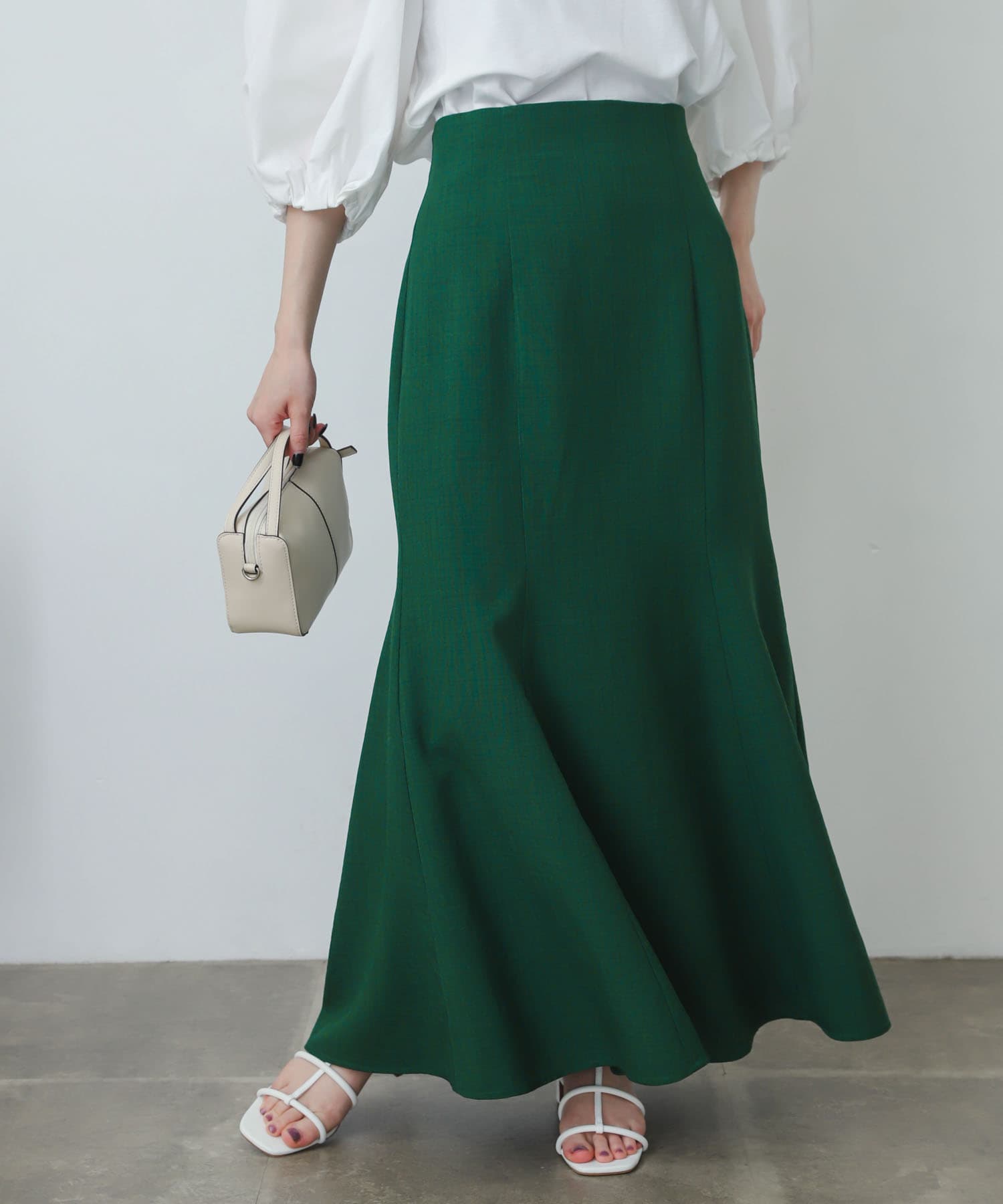 GREEN