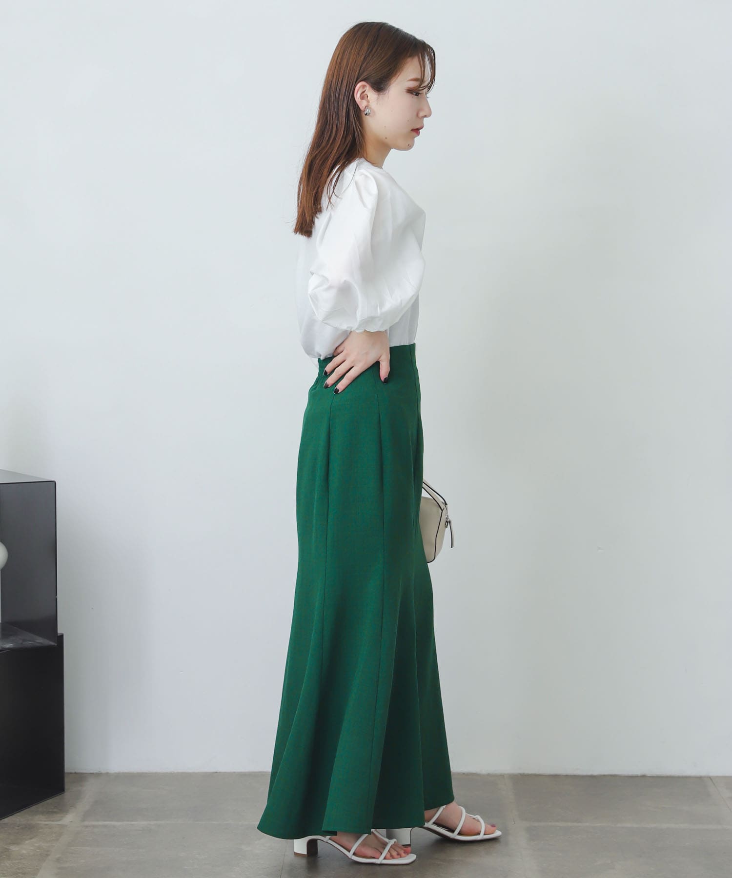 GREEN