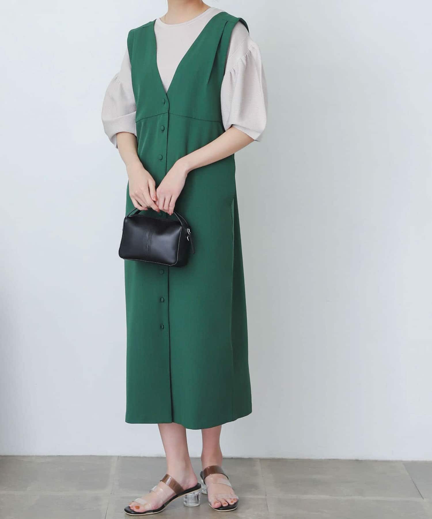 GREEN