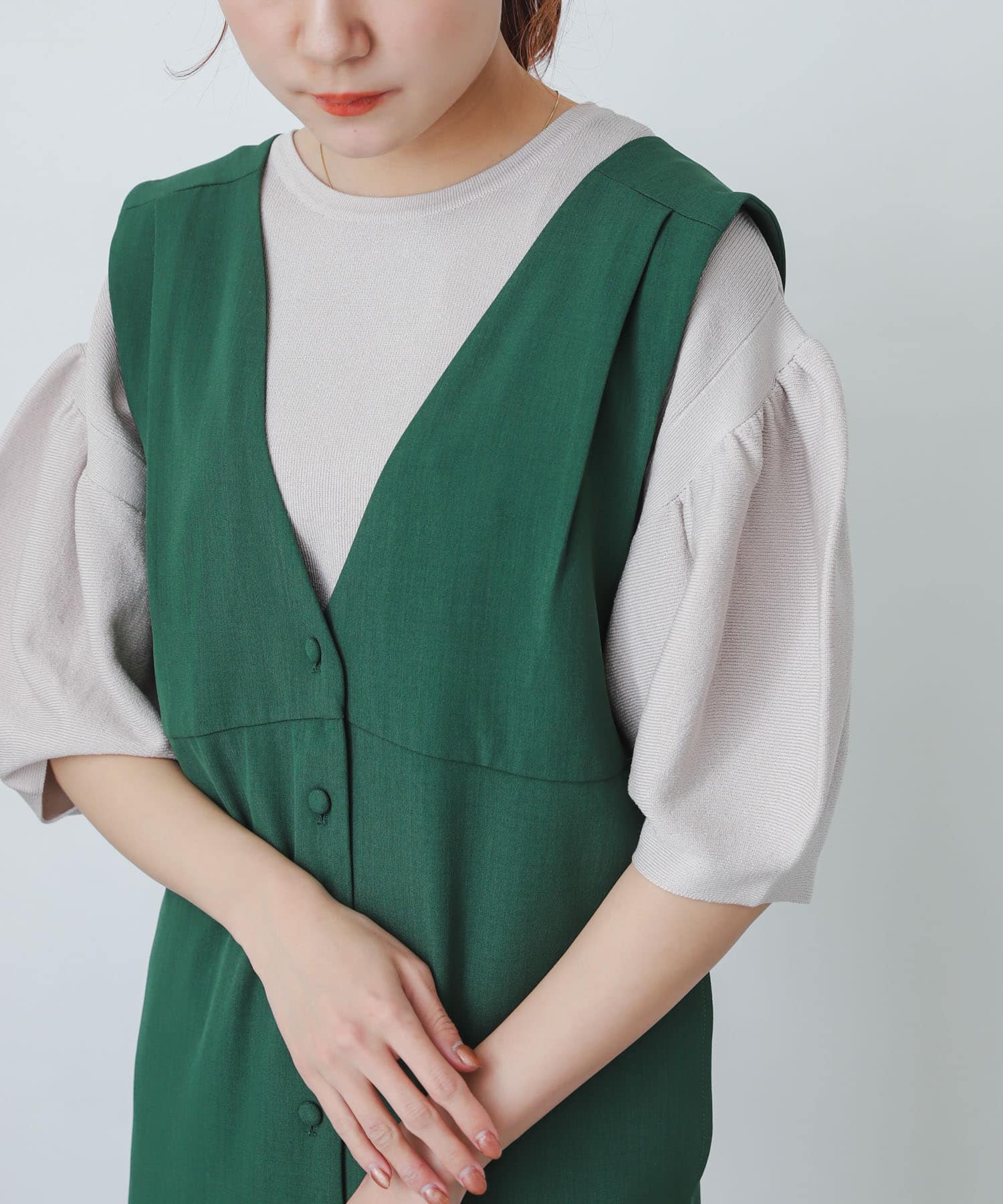GREEN