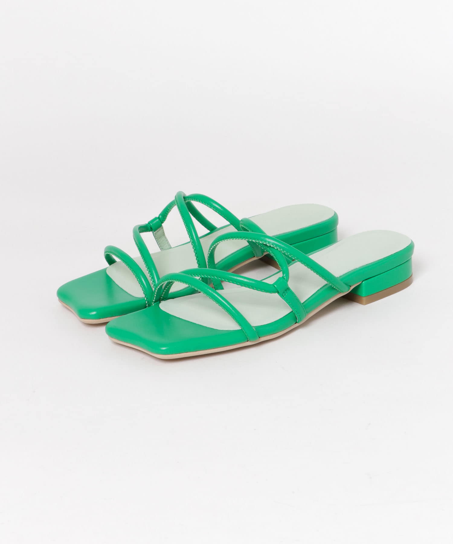 GREEN