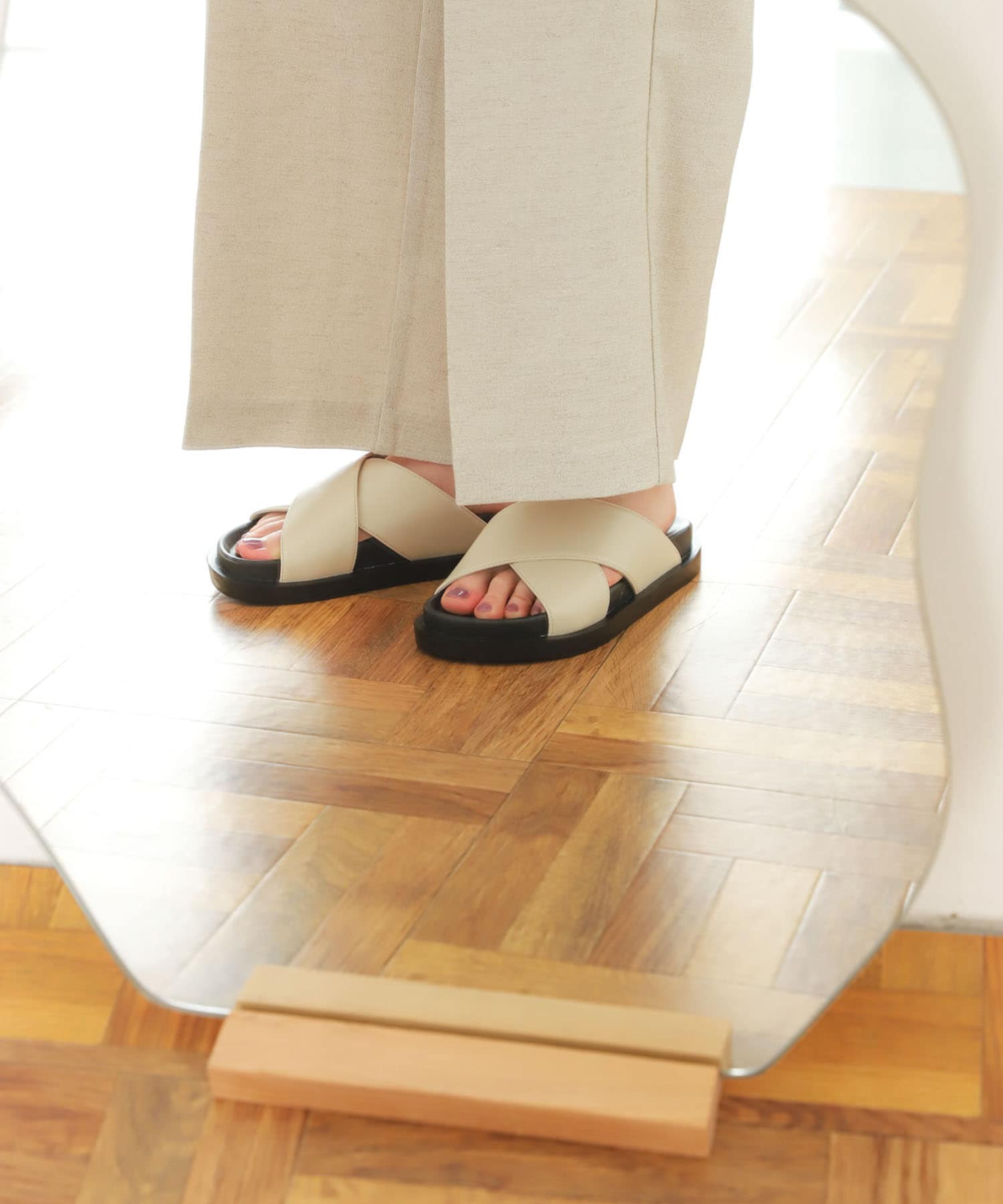 ワイドクロスフットベッドサンダル IVORY S