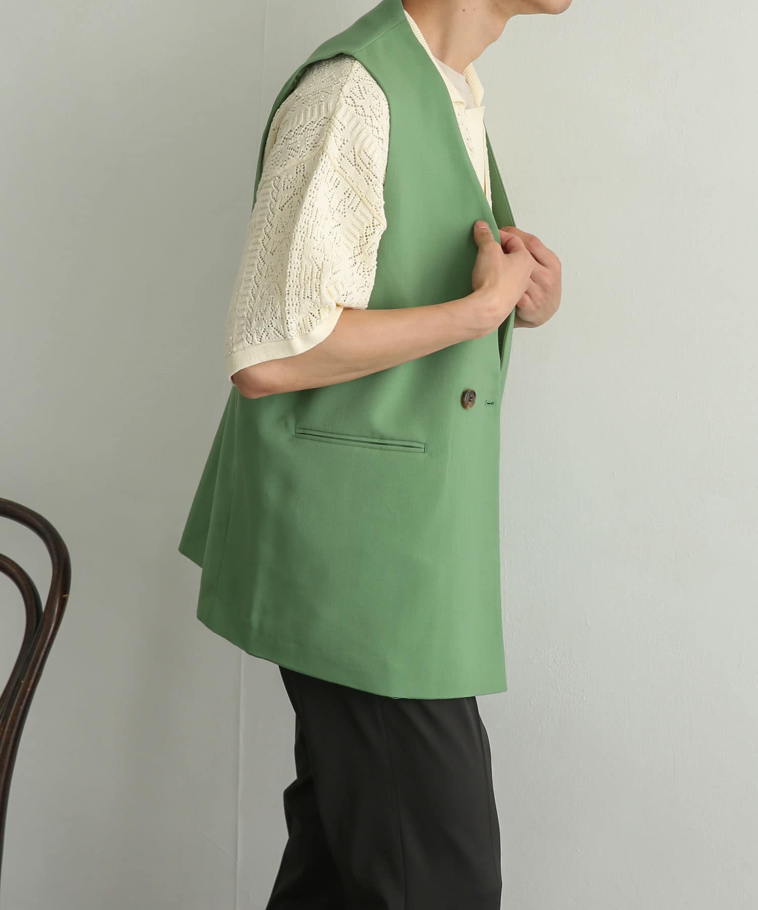 GREEN