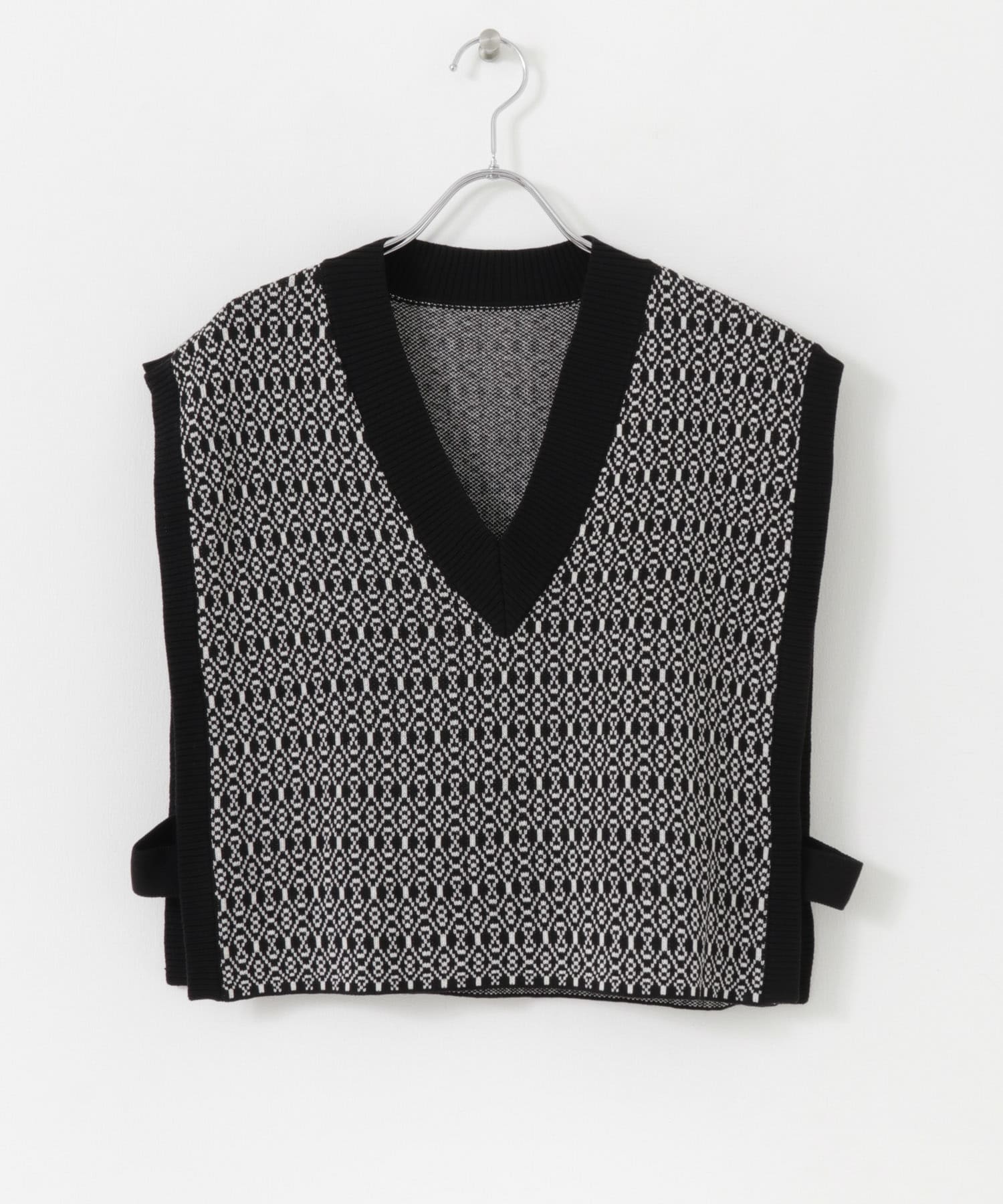 Vネックニットベスト BLK×OFF one