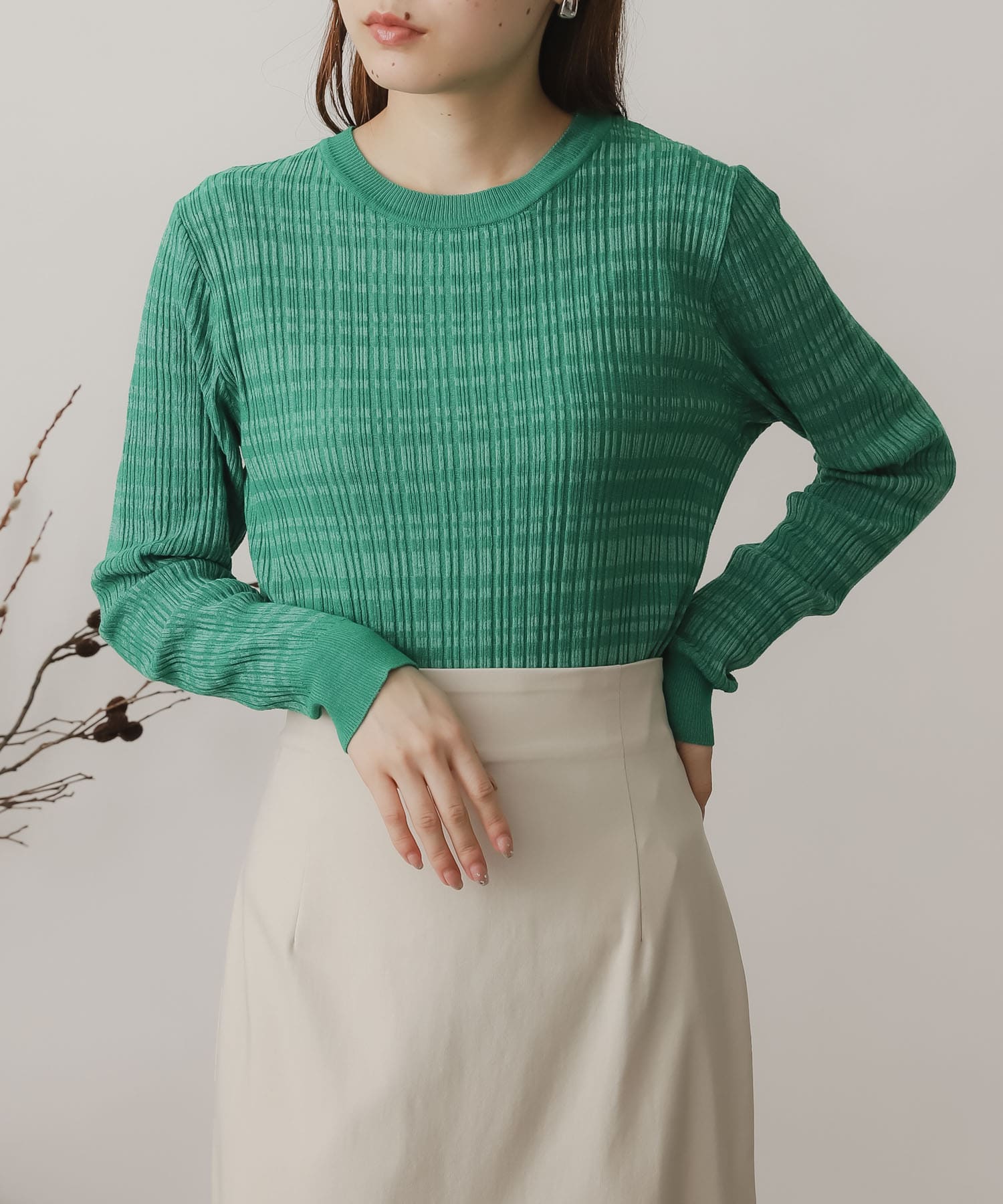 GREEN