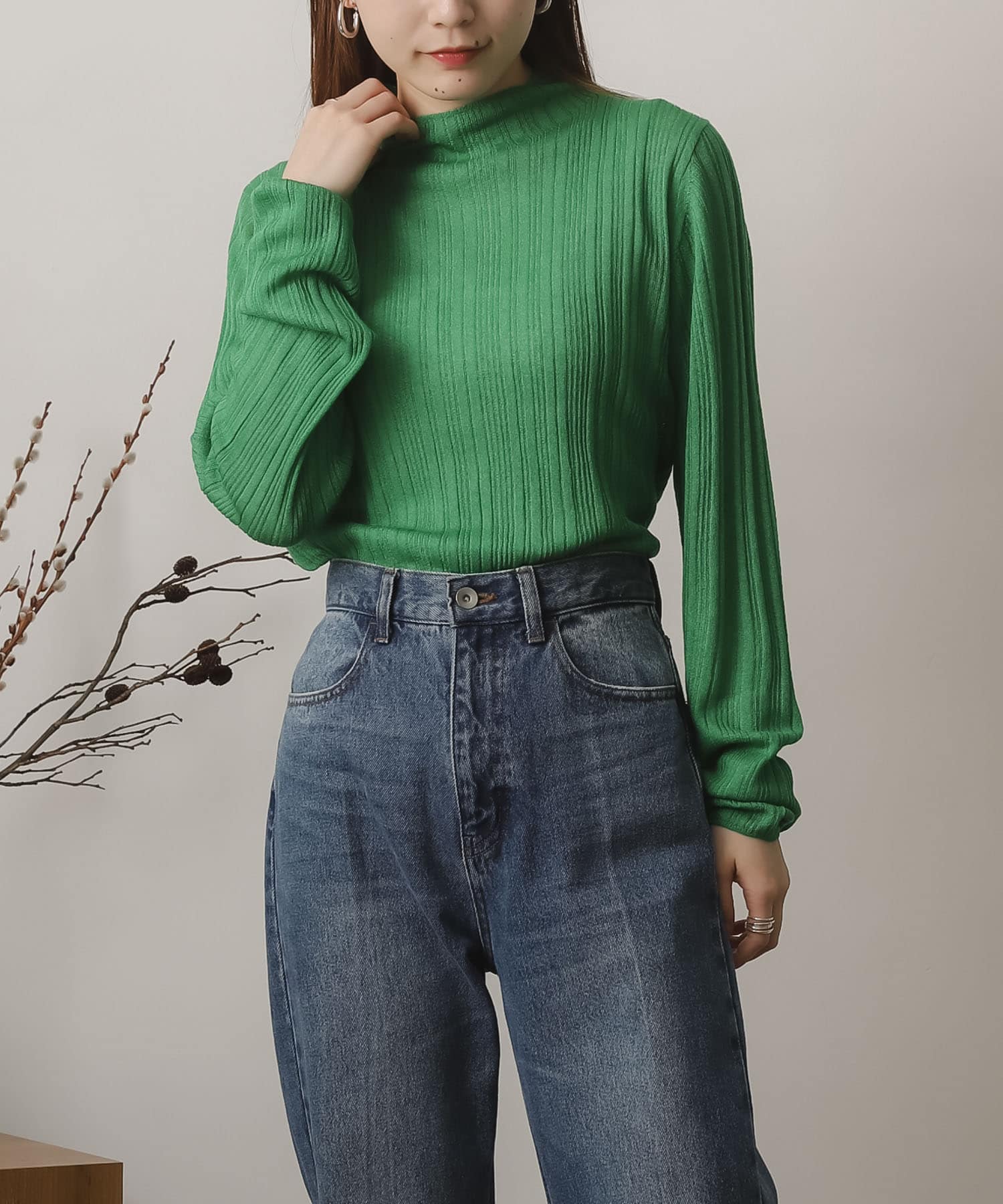 GREEN