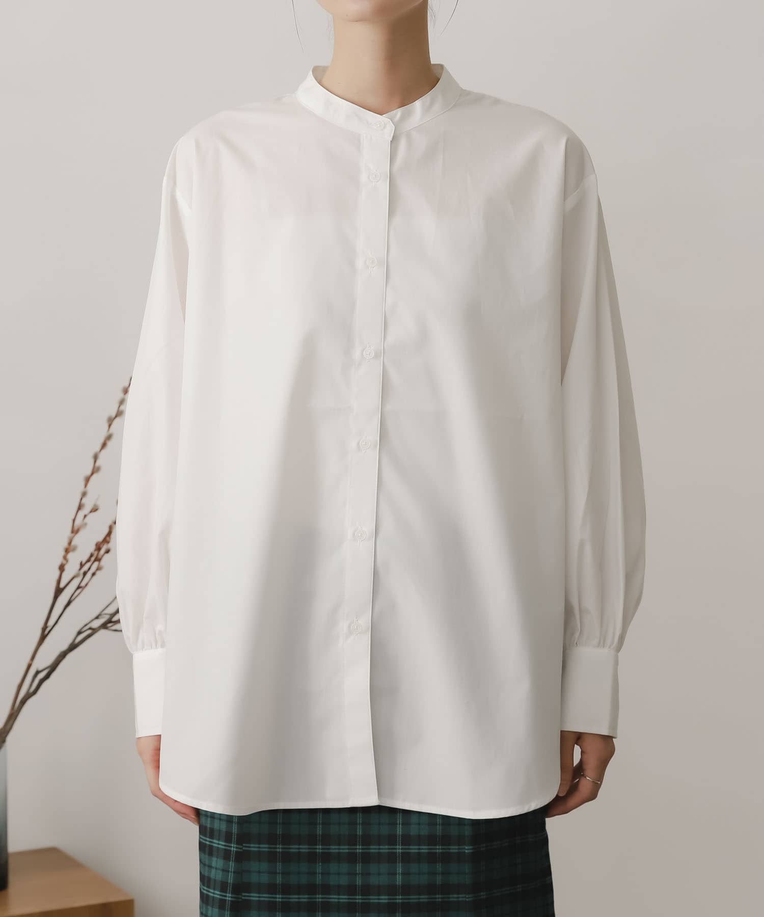 OFF WHITE
