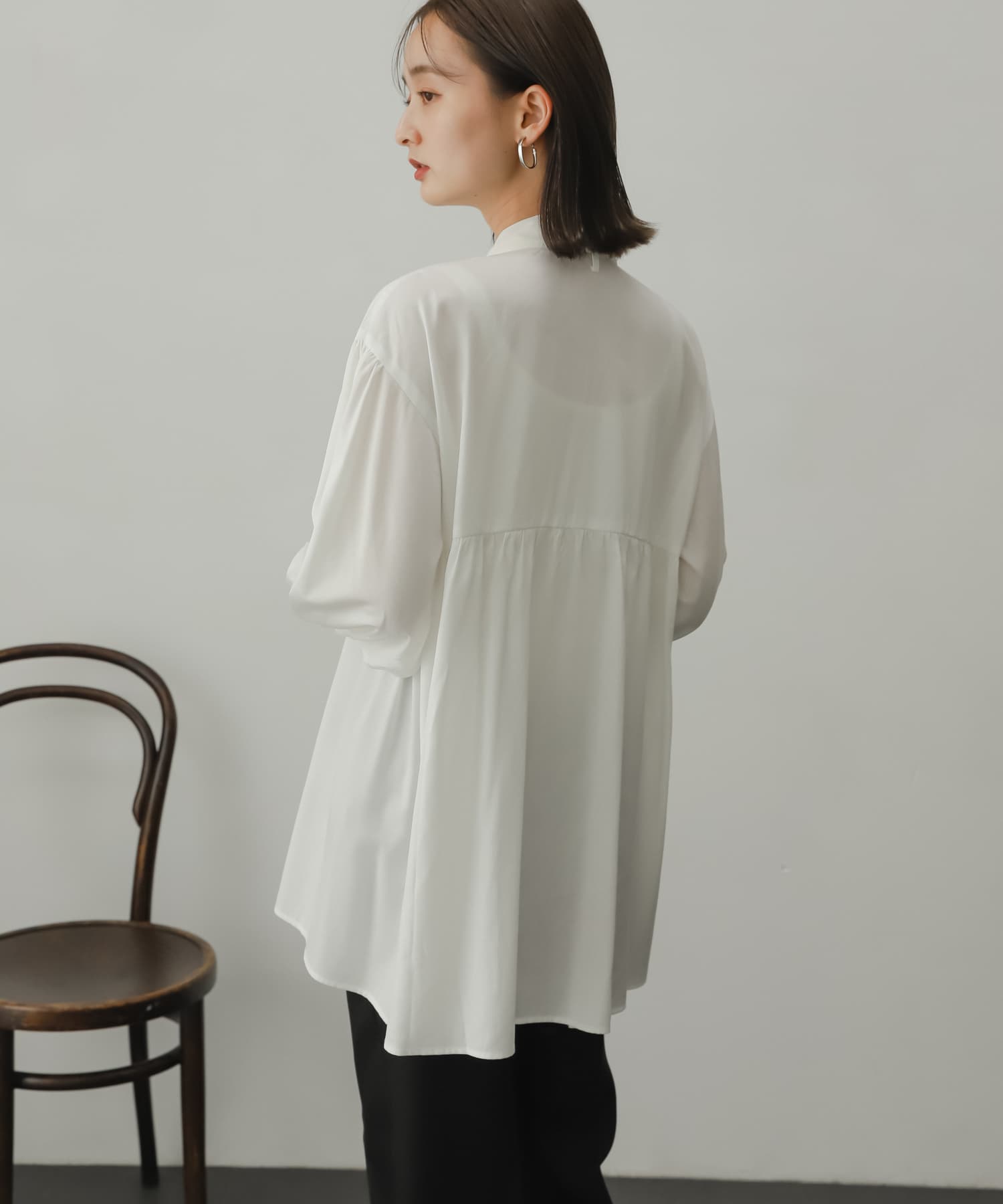 OFF WHITE