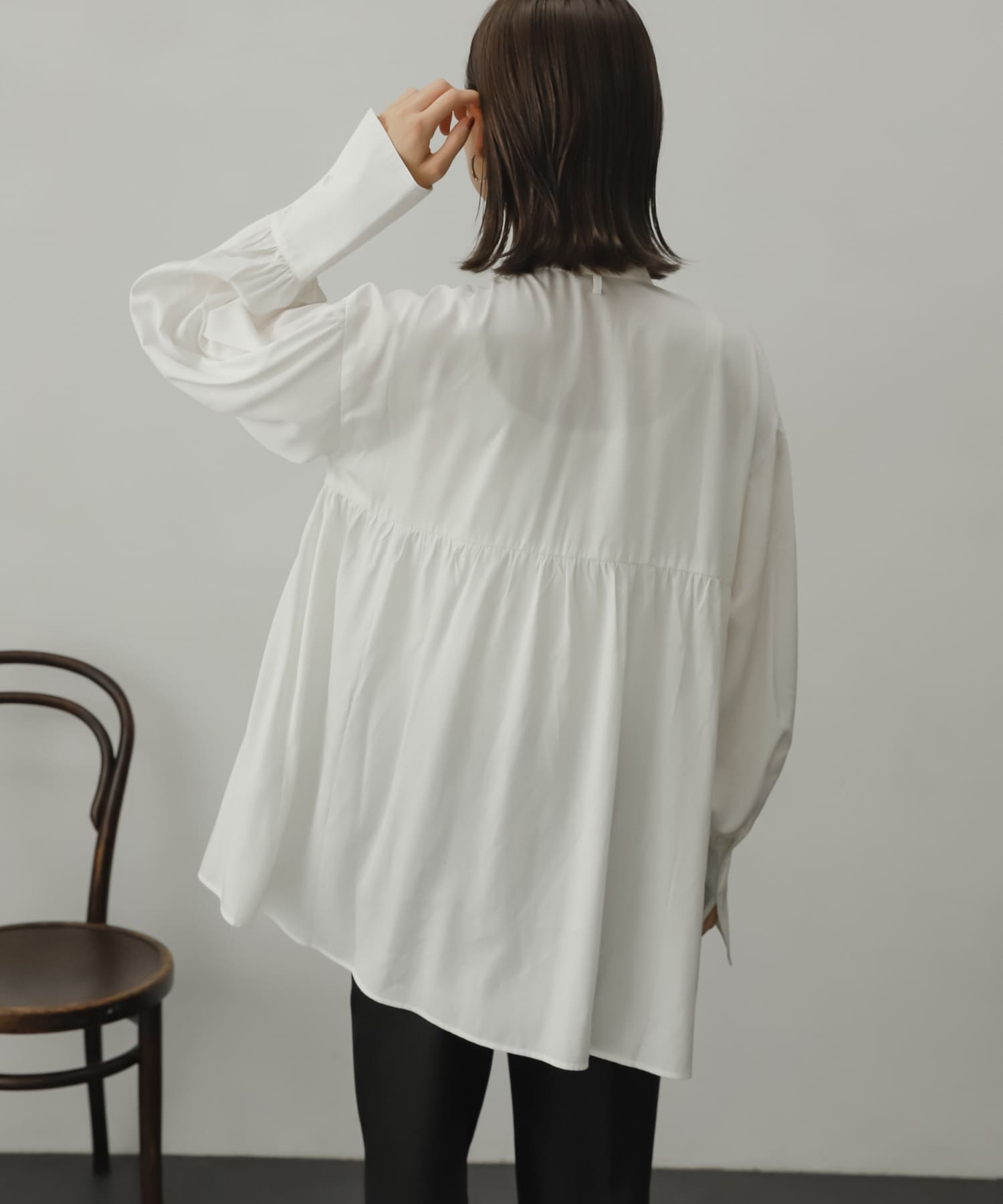 OFF WHITE