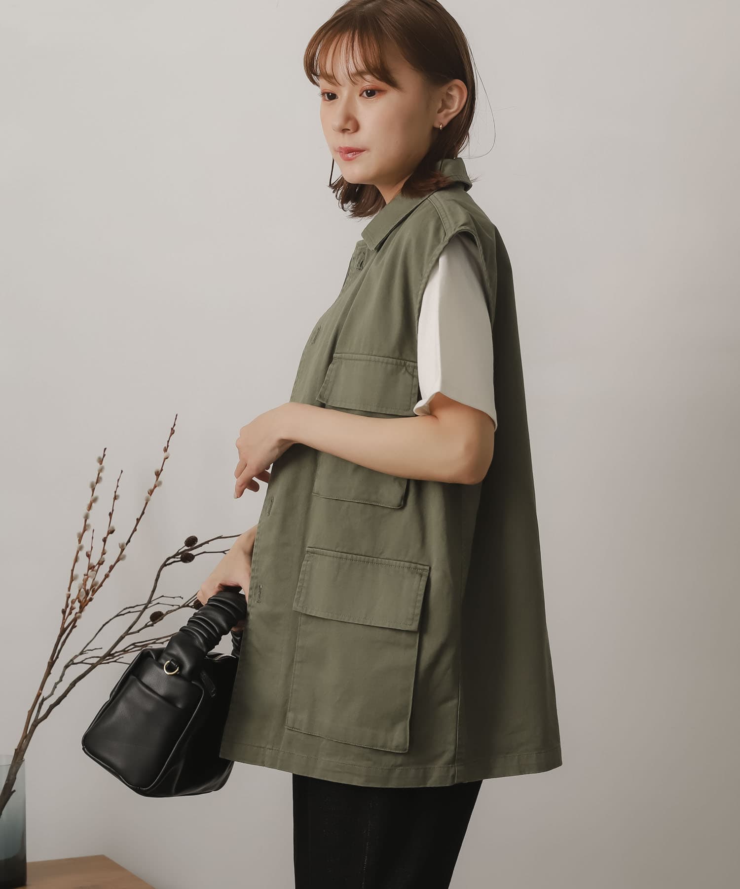 KHAKI