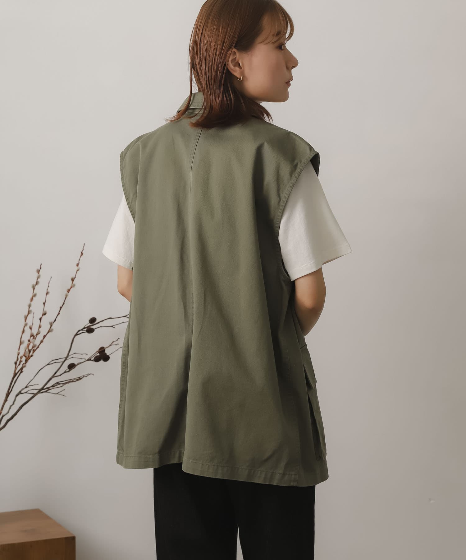 KHAKI