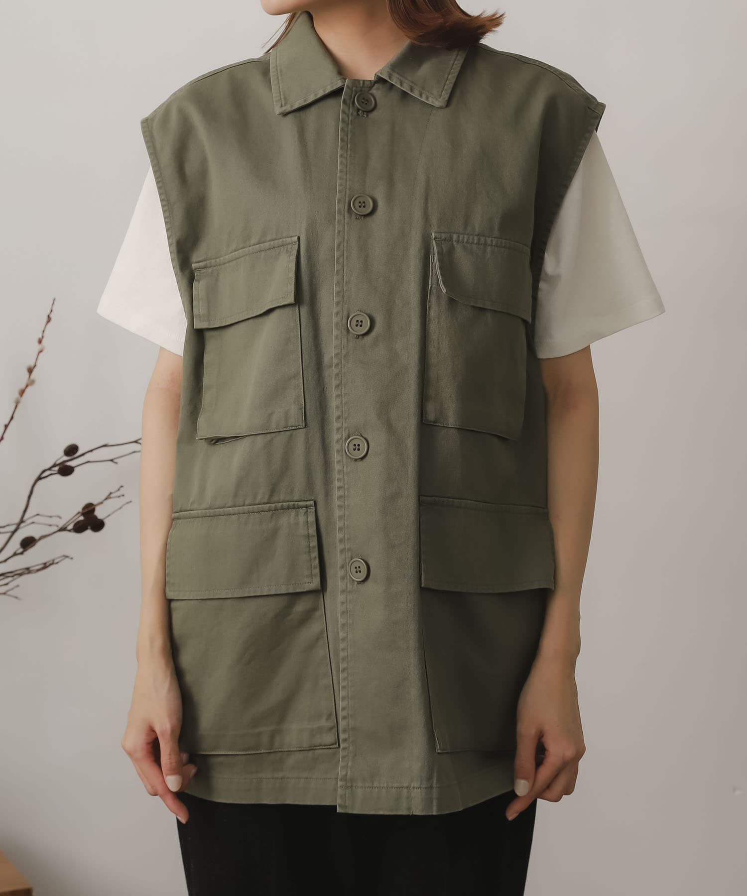 KHAKI