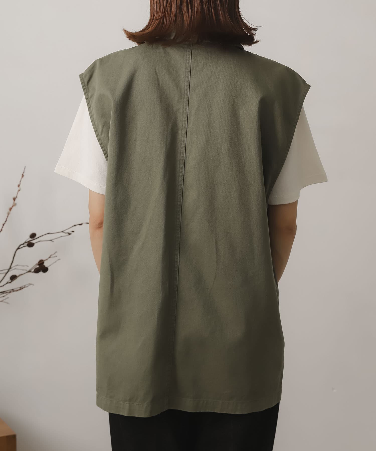 KHAKI
