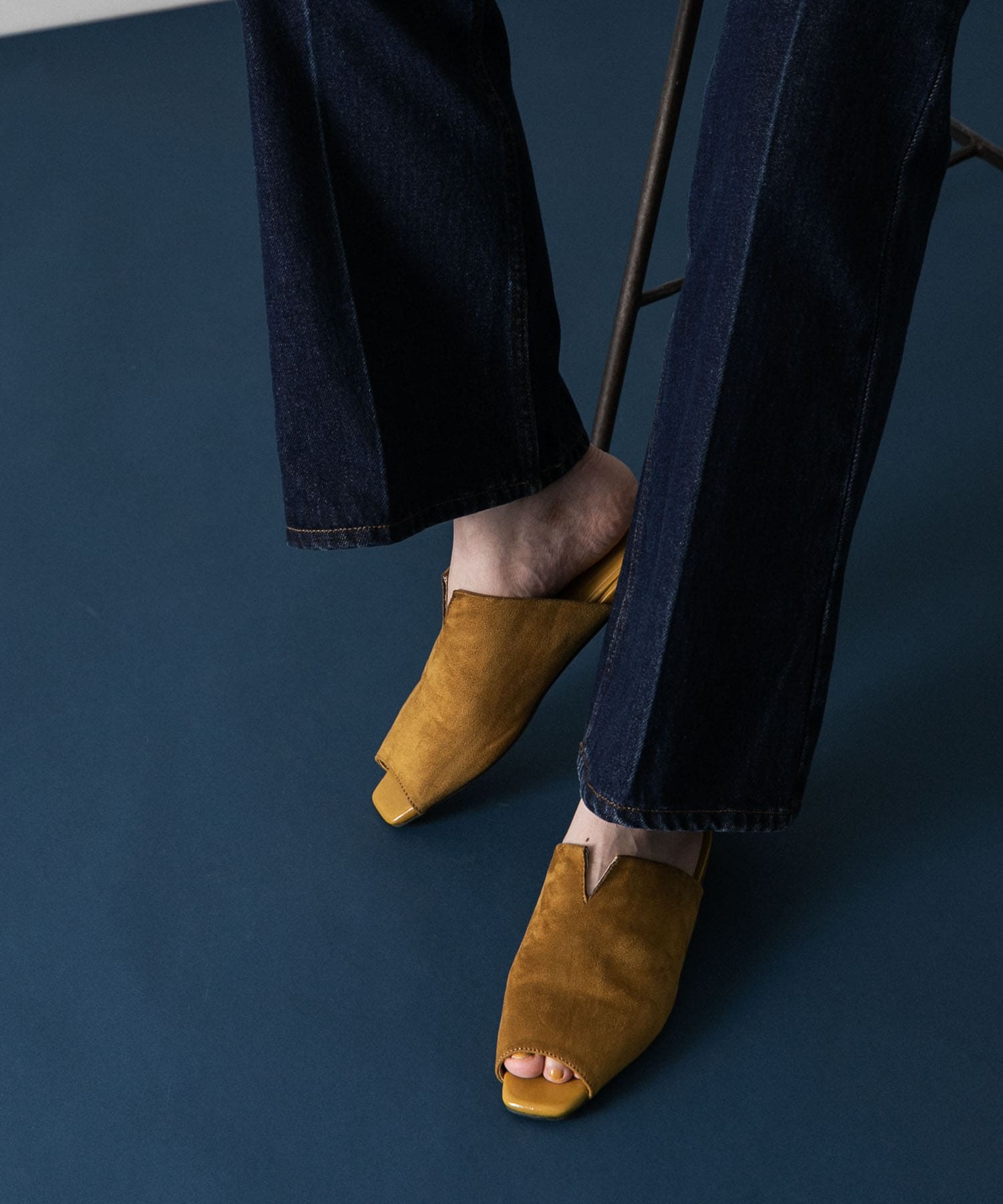 スリットサンダル