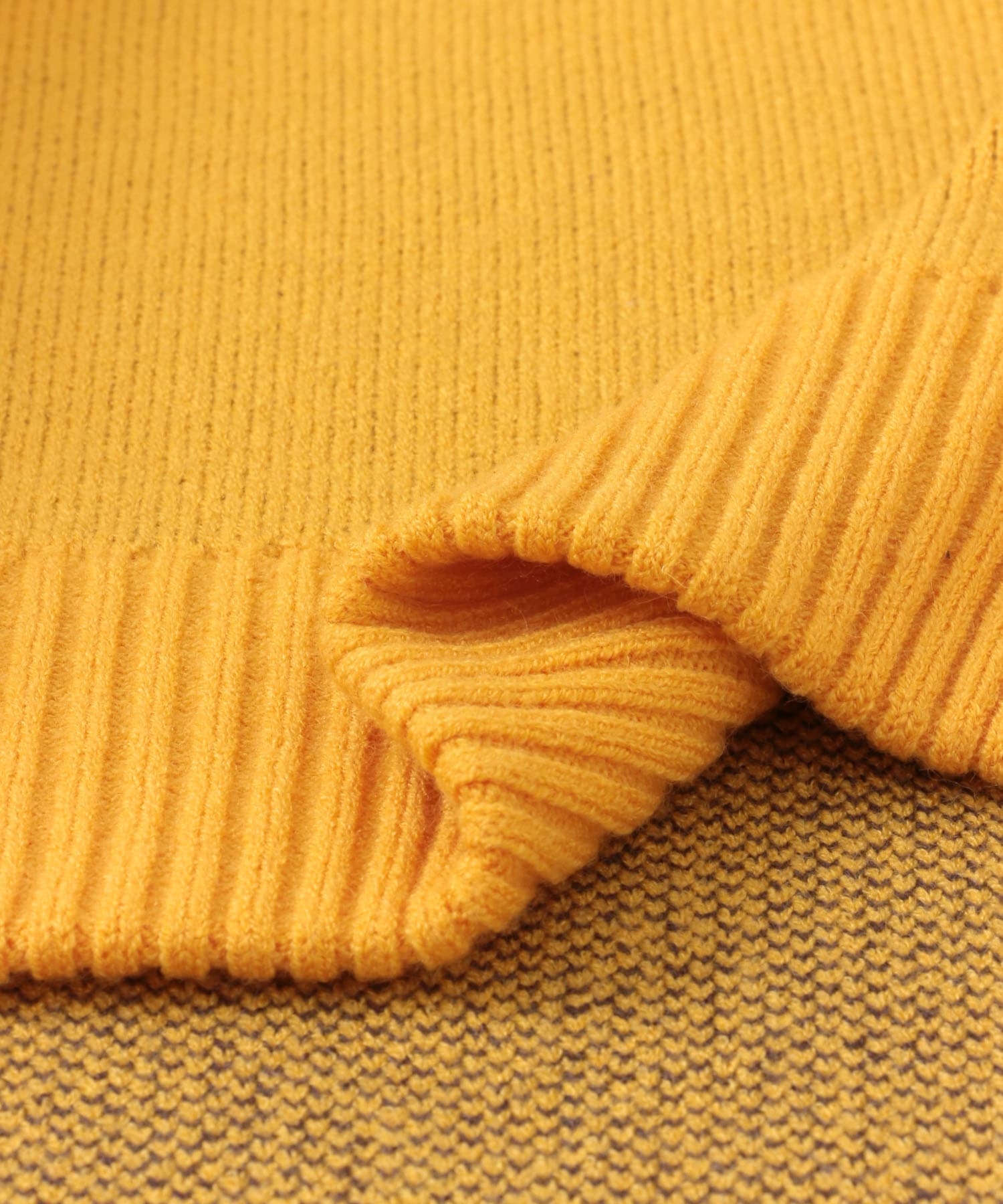 グラフィックロゴセーター L.ORANGE one