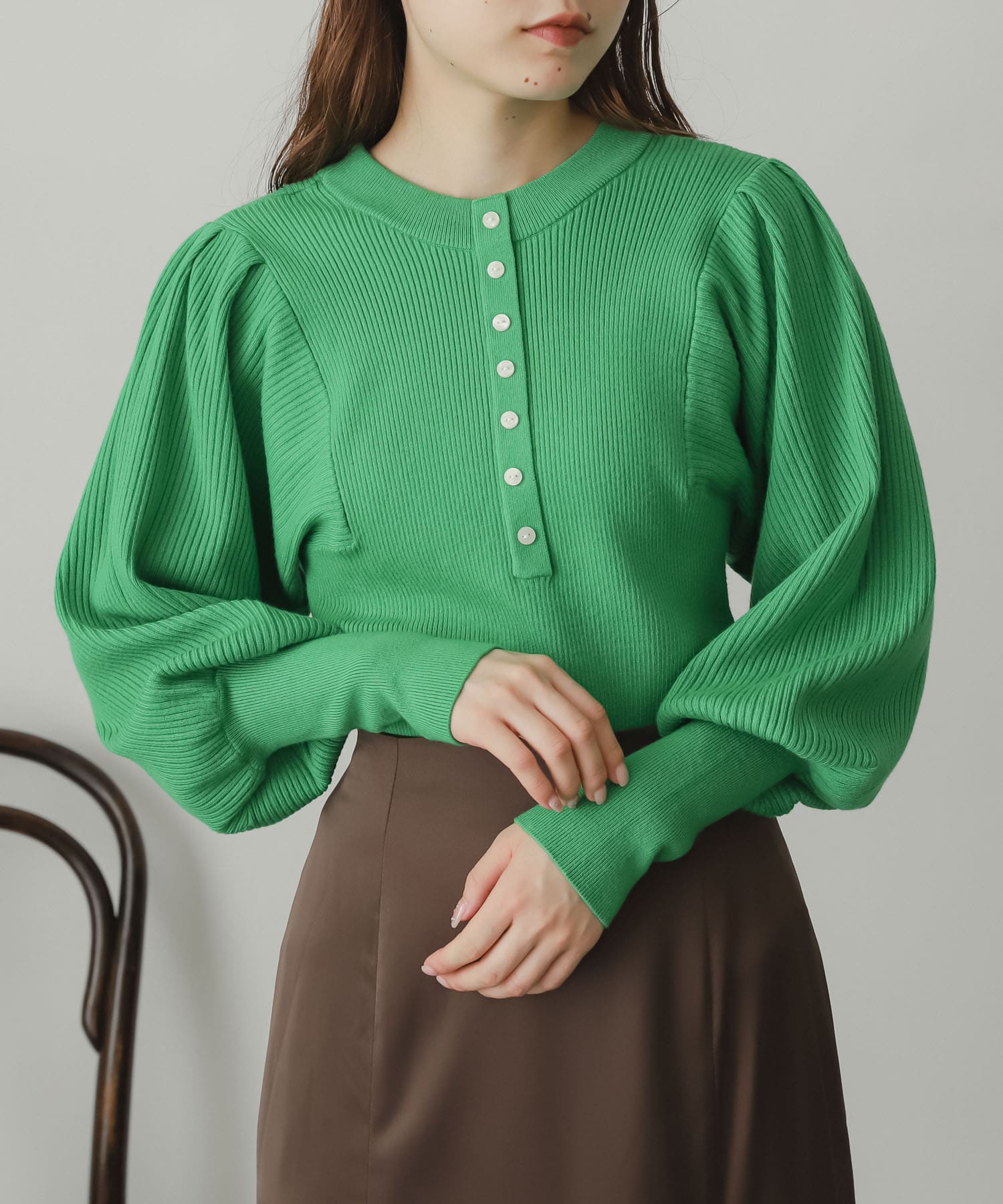 GREEN