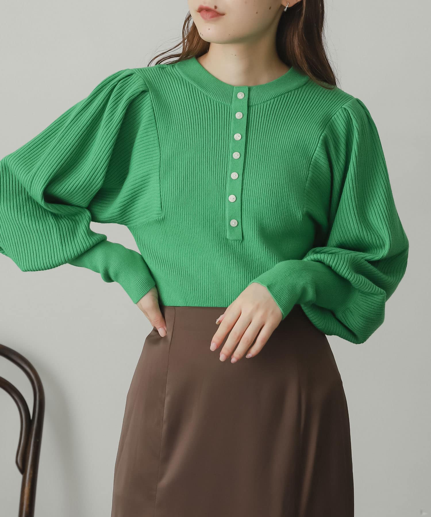 GREEN