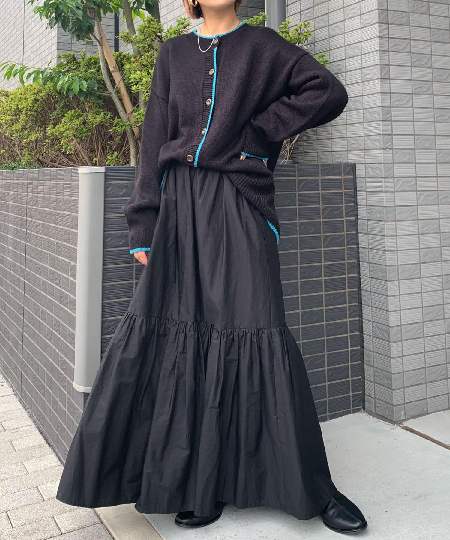 クルーネックルーズカーディガン