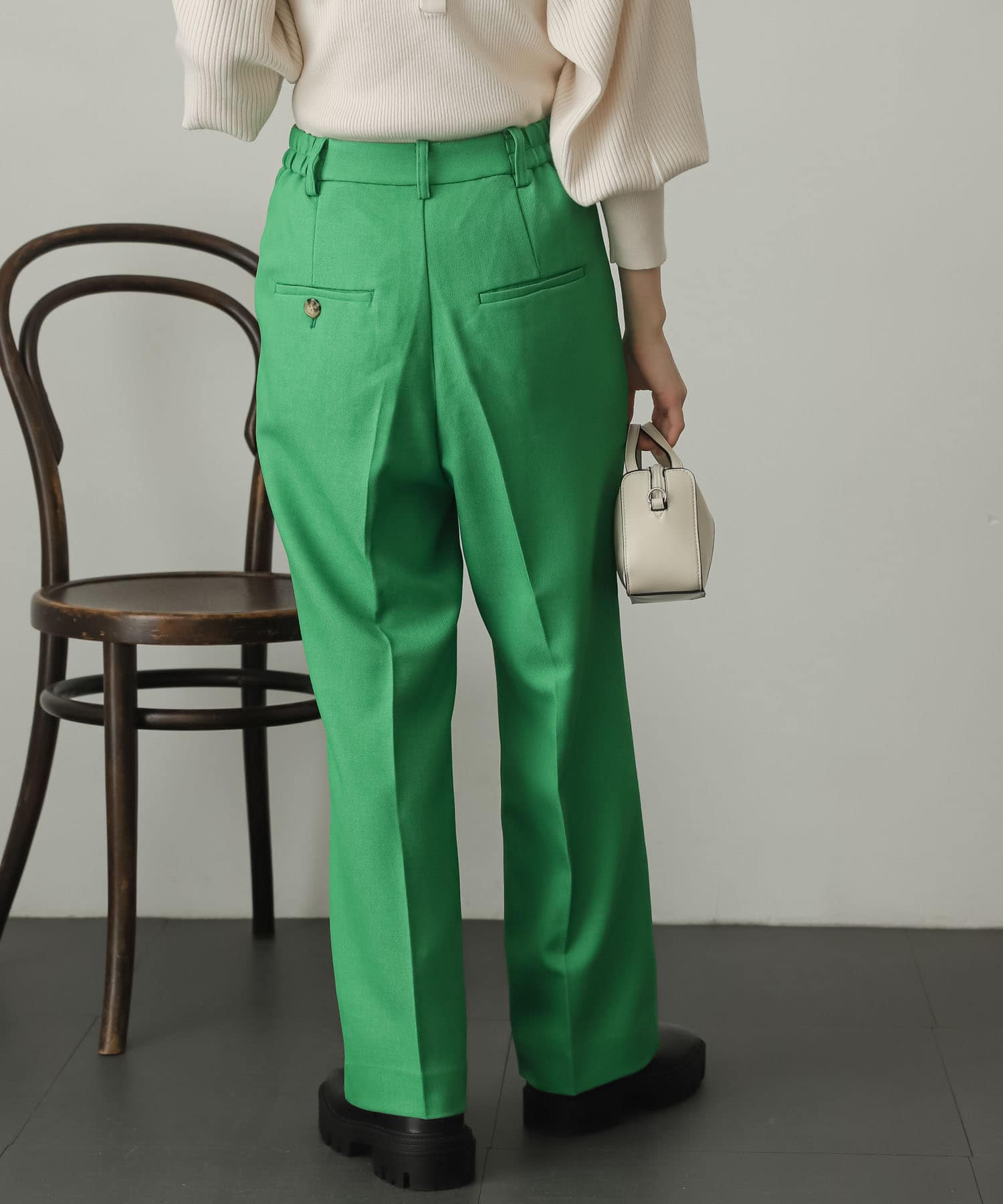 GREEN