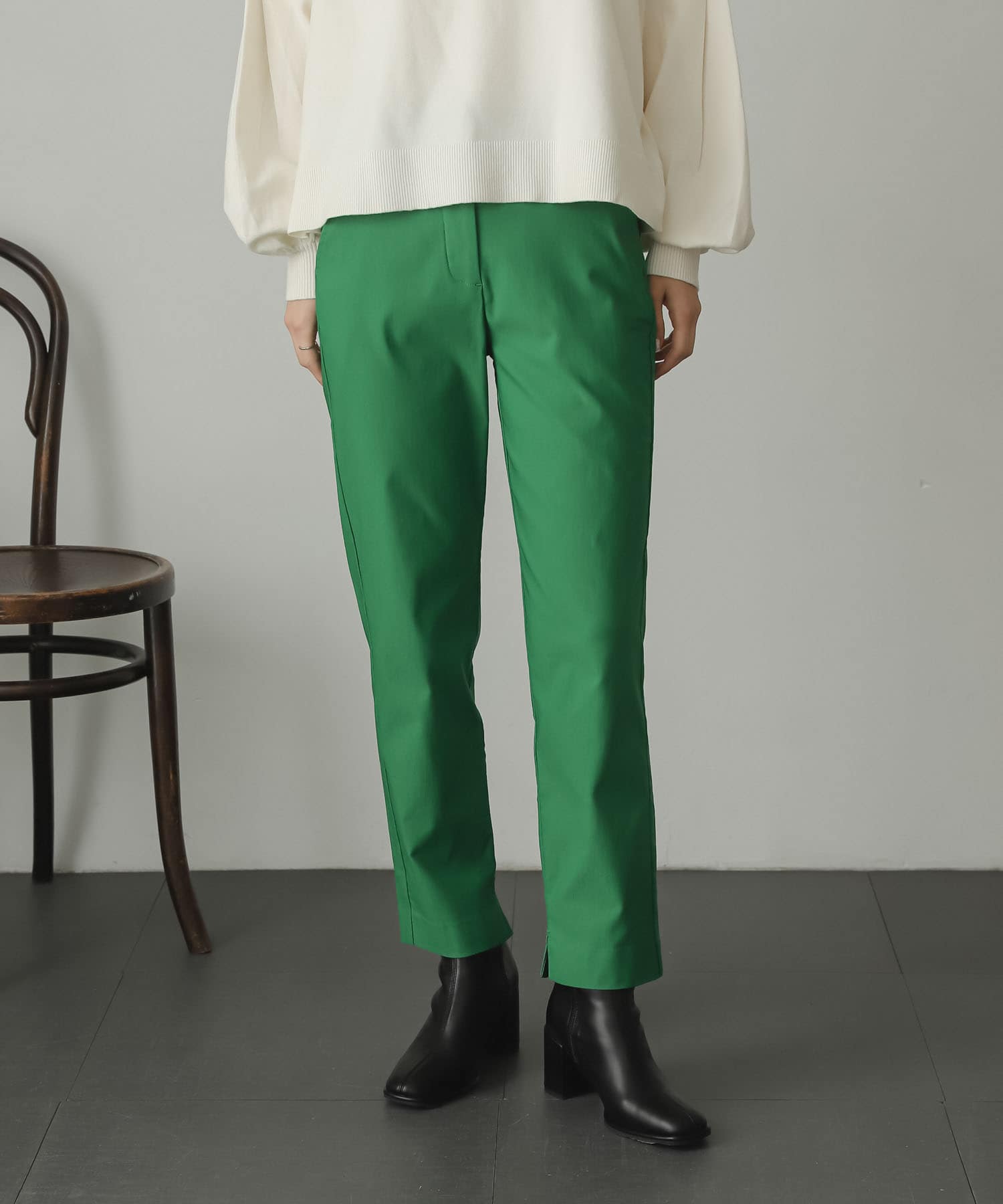 GREEN