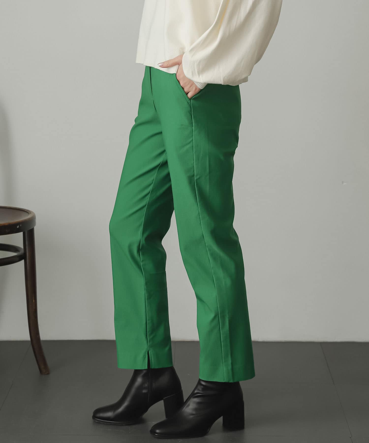 GREEN
