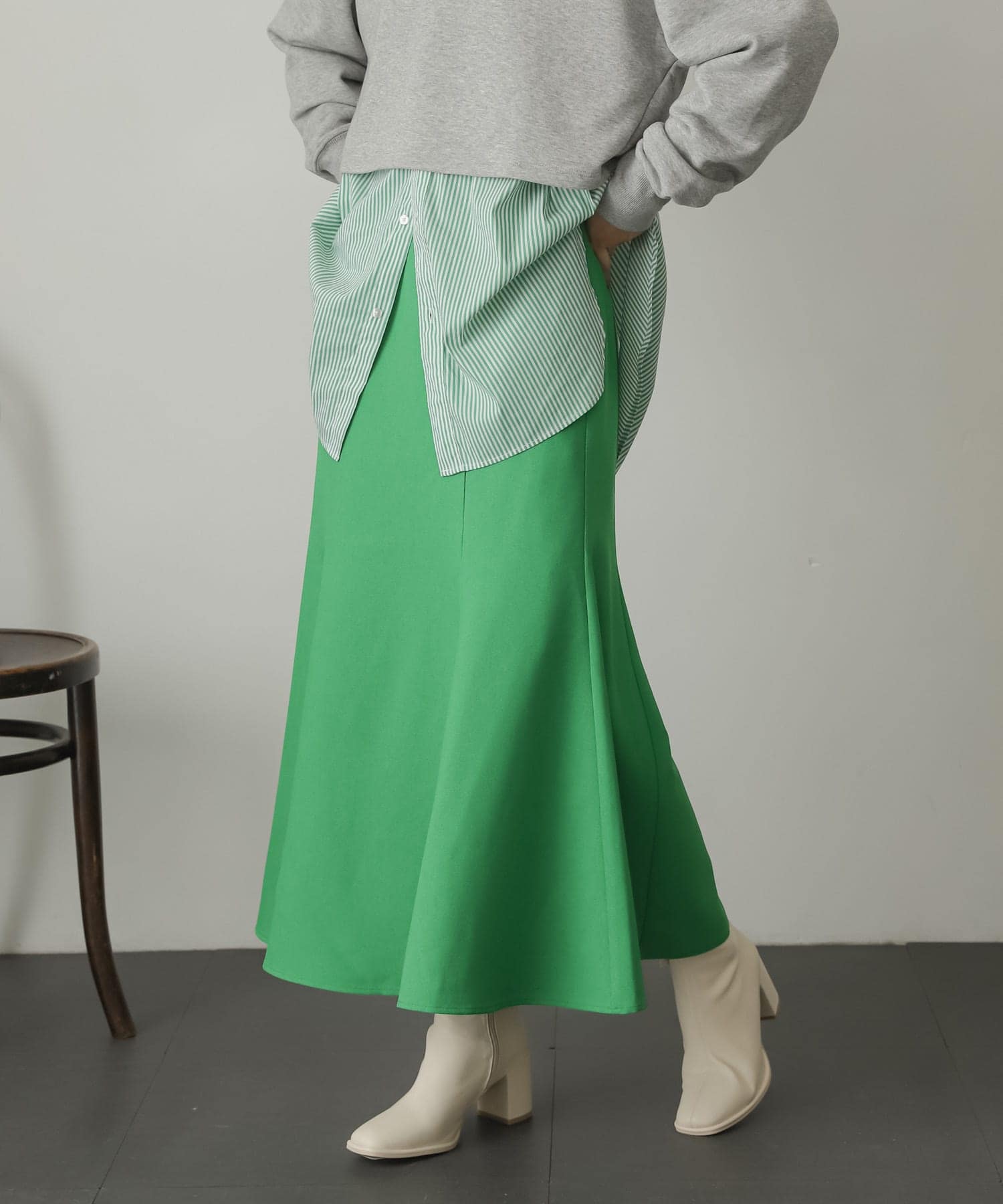 GREEN