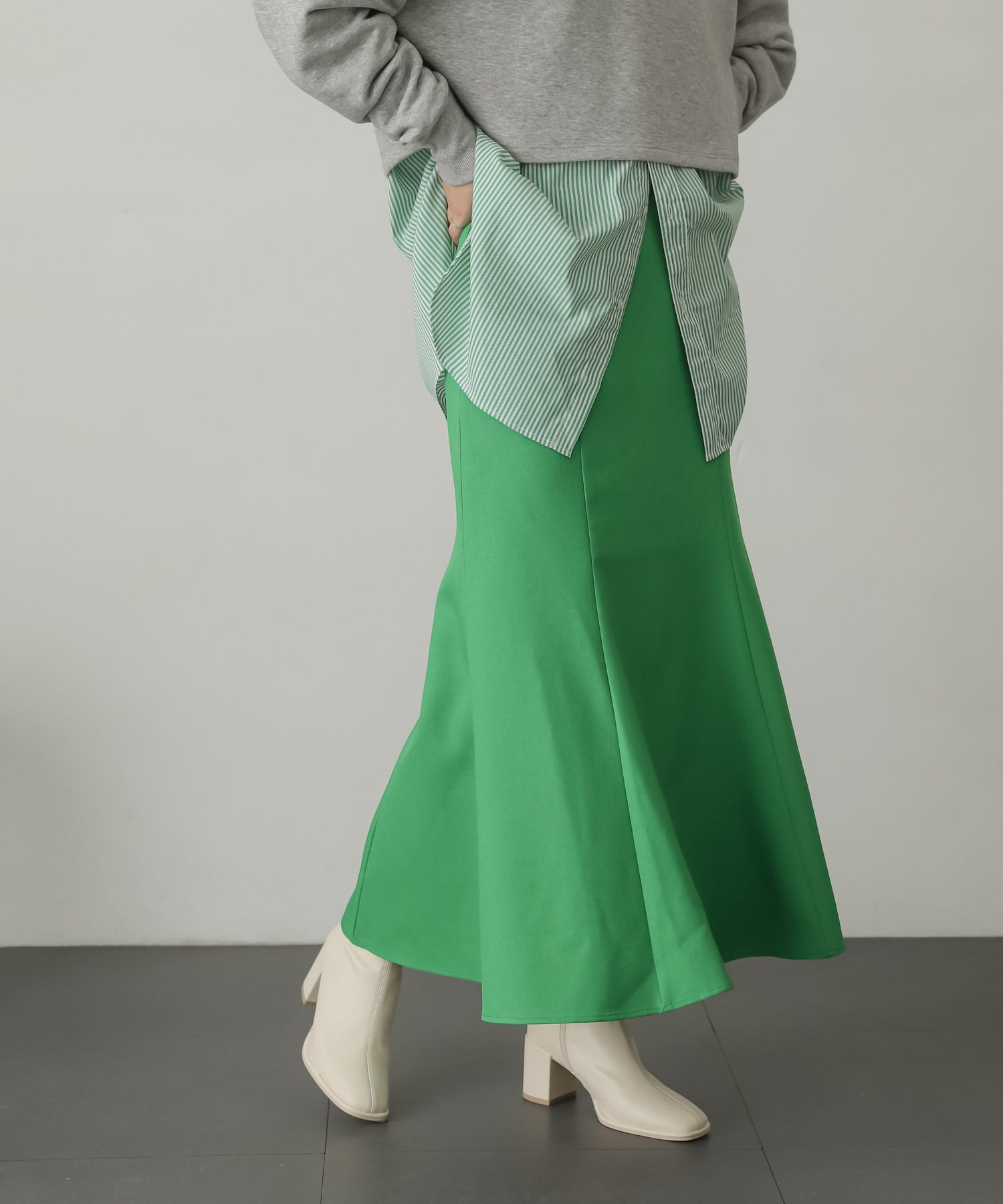 GREEN