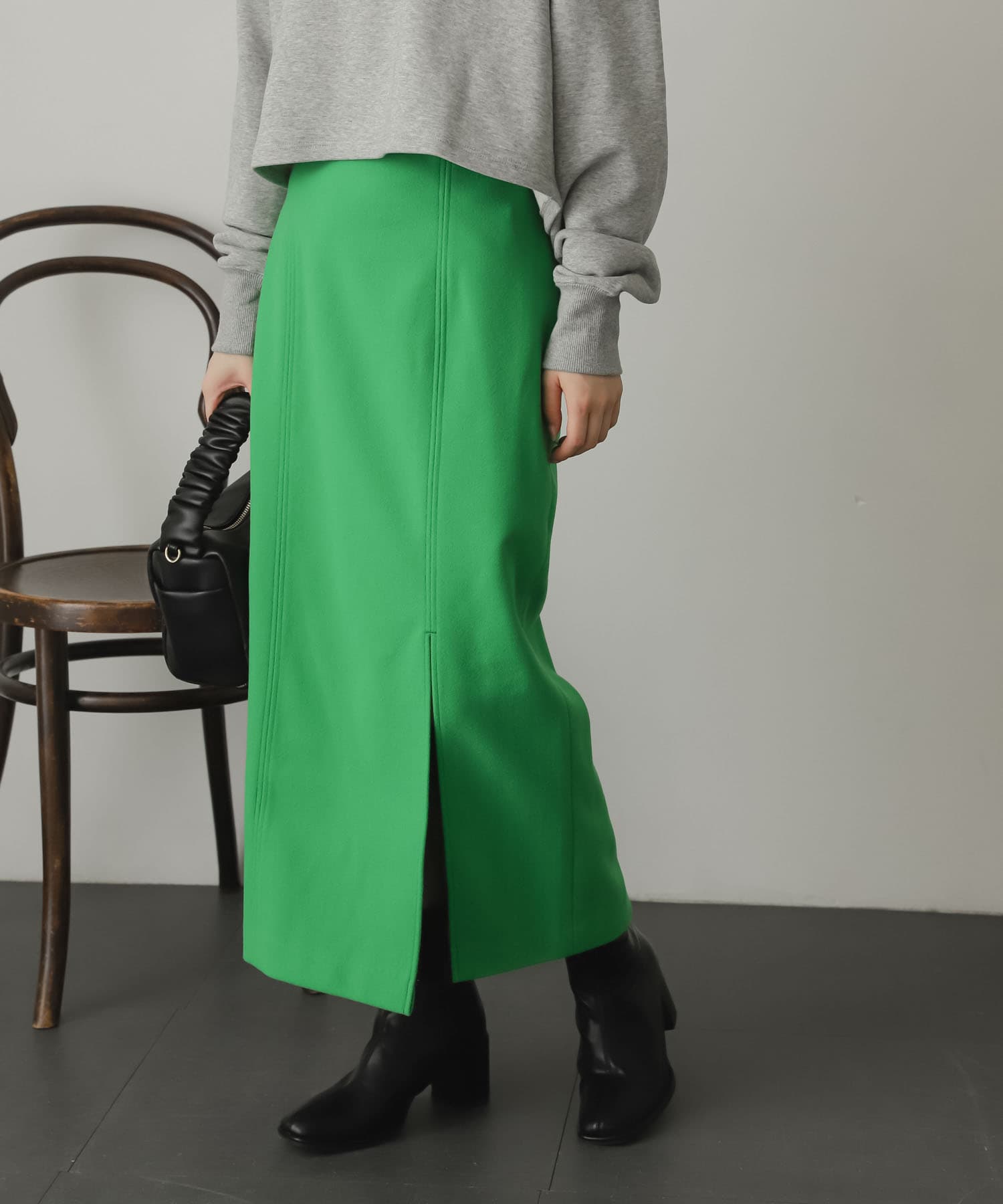 GREEN