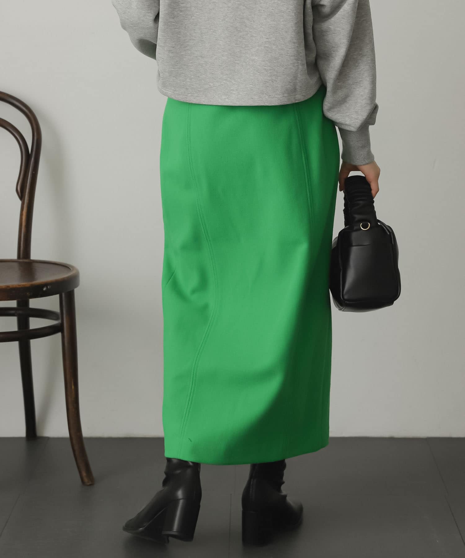 GREEN